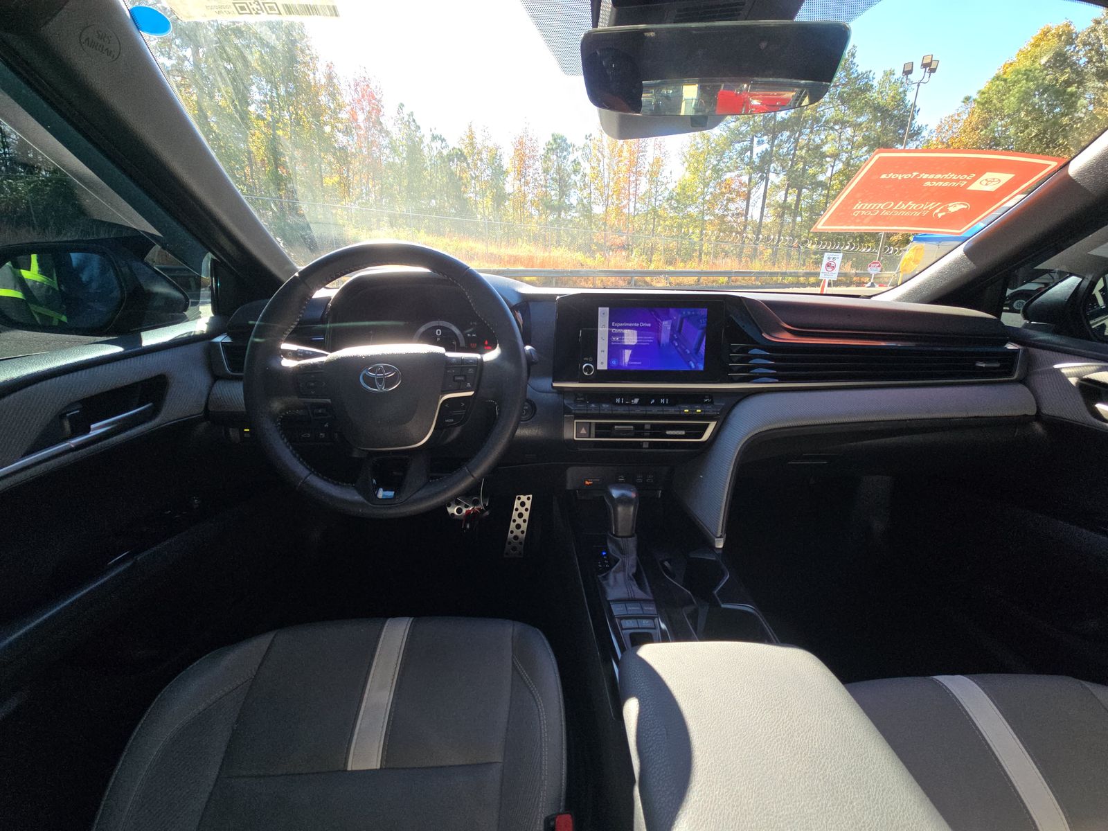 2025 Toyota Camry SE FWD