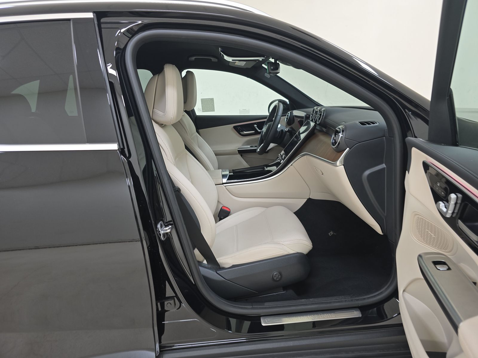 2024 Mercedes-Benz GLC GLC 300 RWD