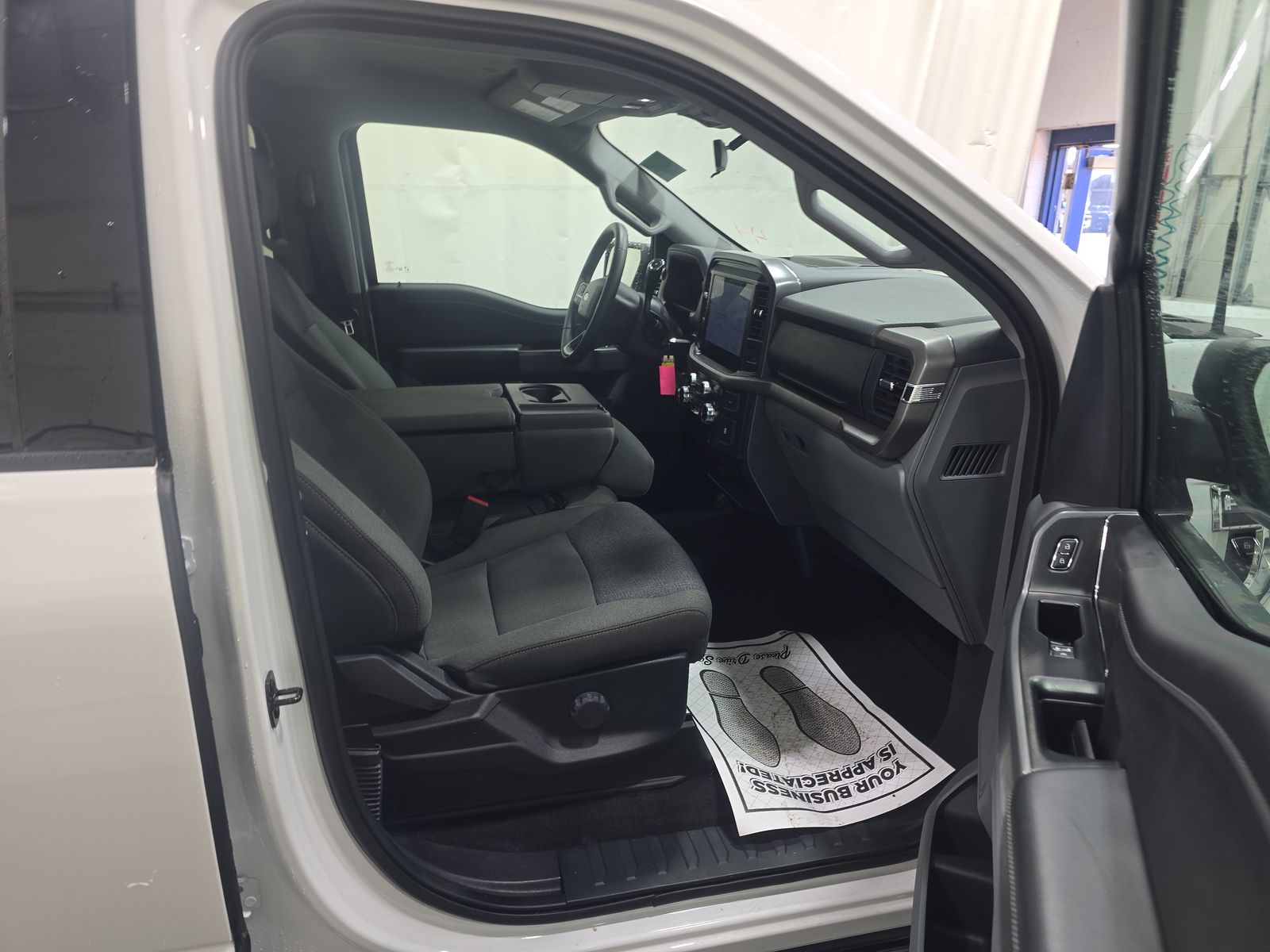 2025 Ford F-150 XLT AWD