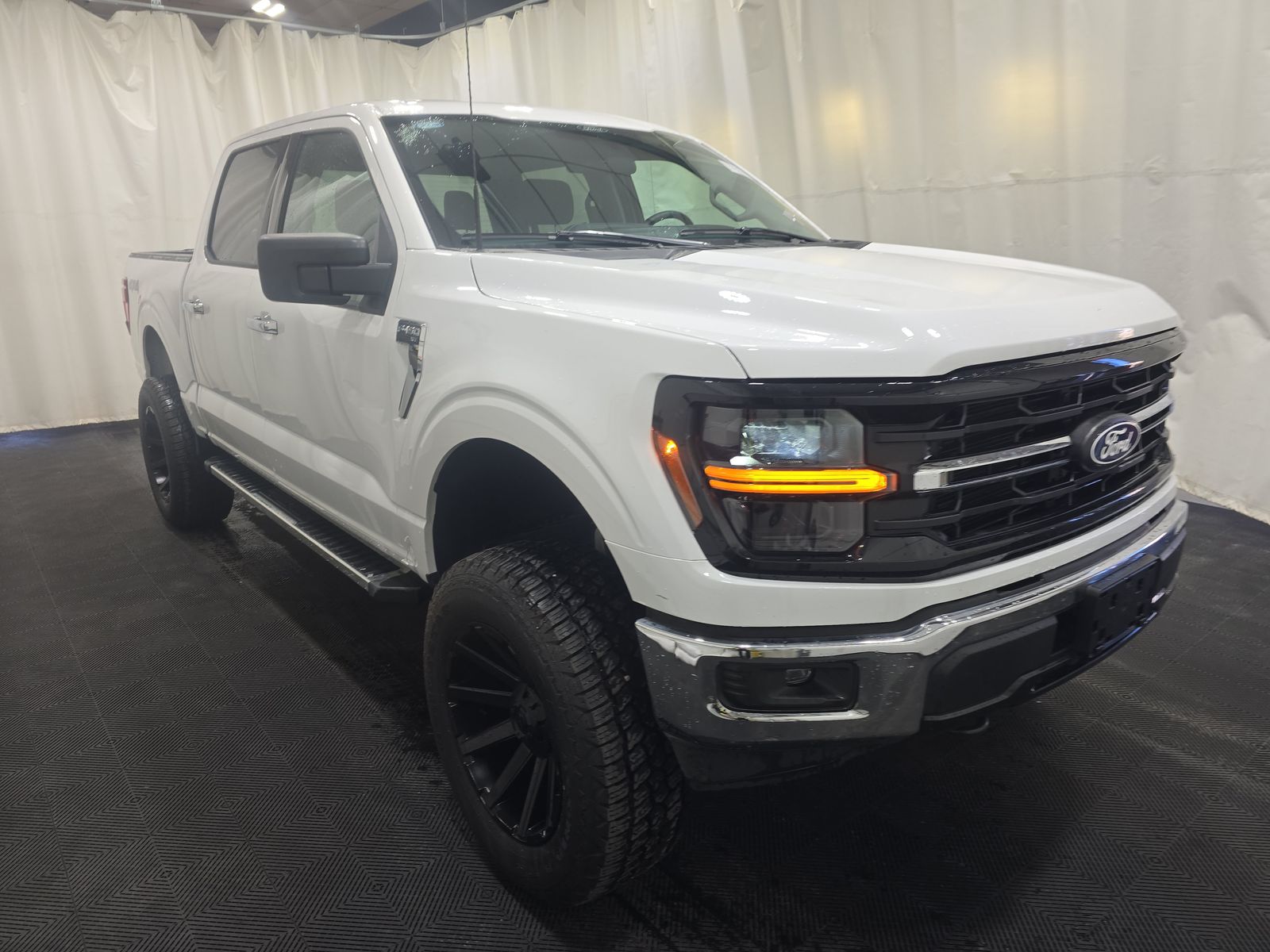 2025 Ford F-150 XLT AWD