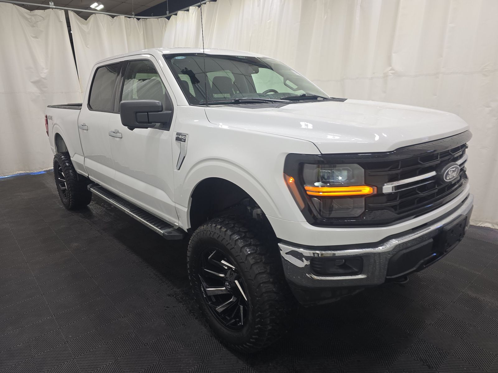 2024 Ford F-150 XLT AWD