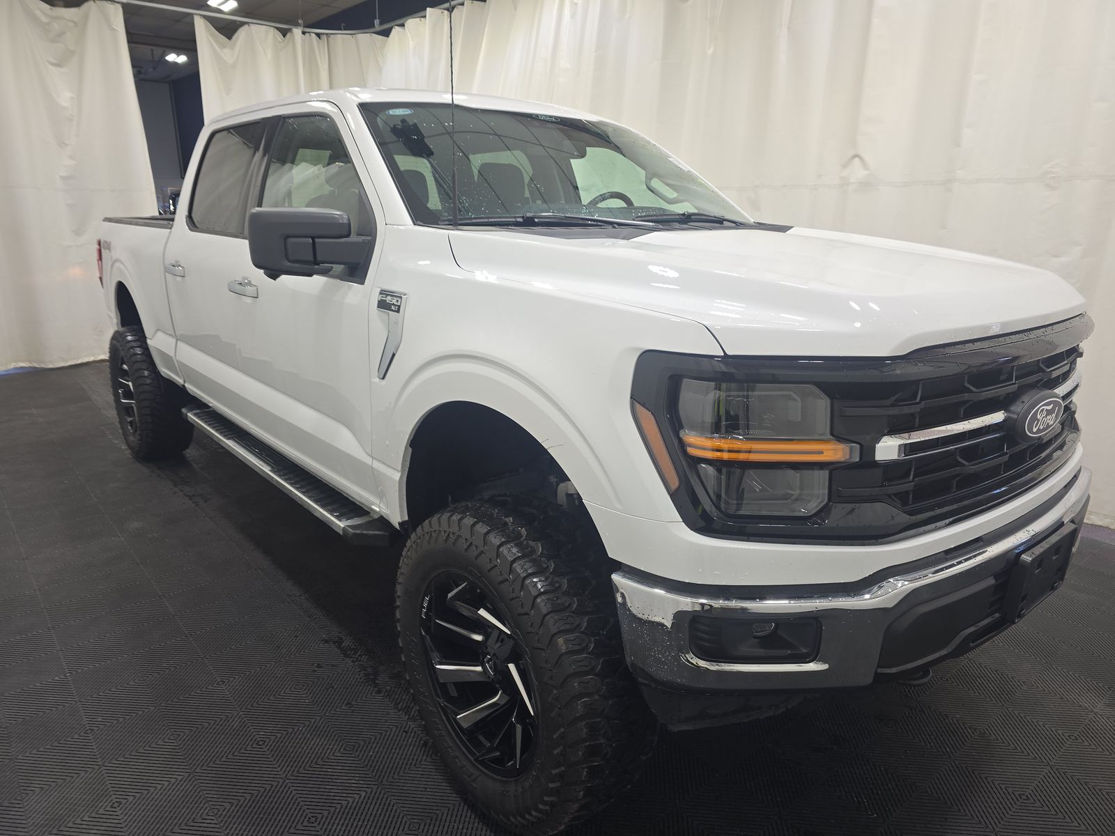 2024 Ford F-150 XLT AWD