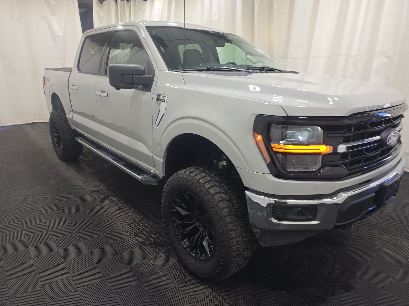 2024 Ford F-150 XLT AWD