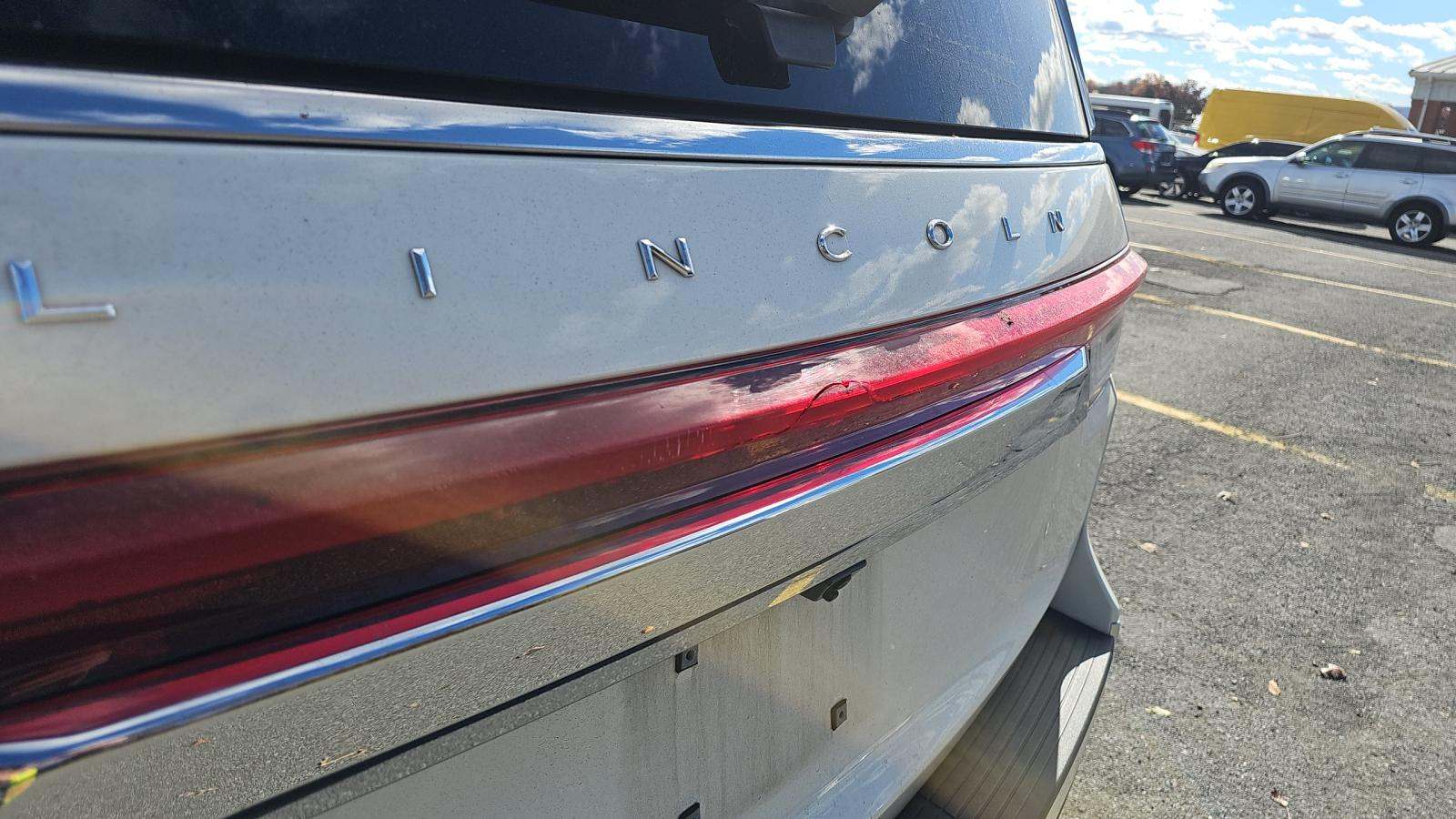 2022 Lincoln Navigator Standard AWD