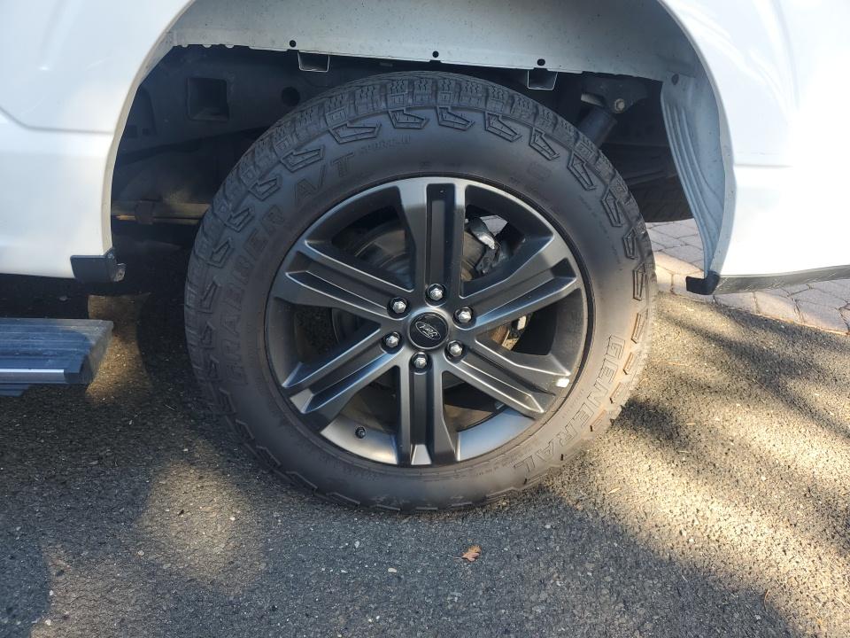 2022 Ford F-150 Hybrid Lariat AWD