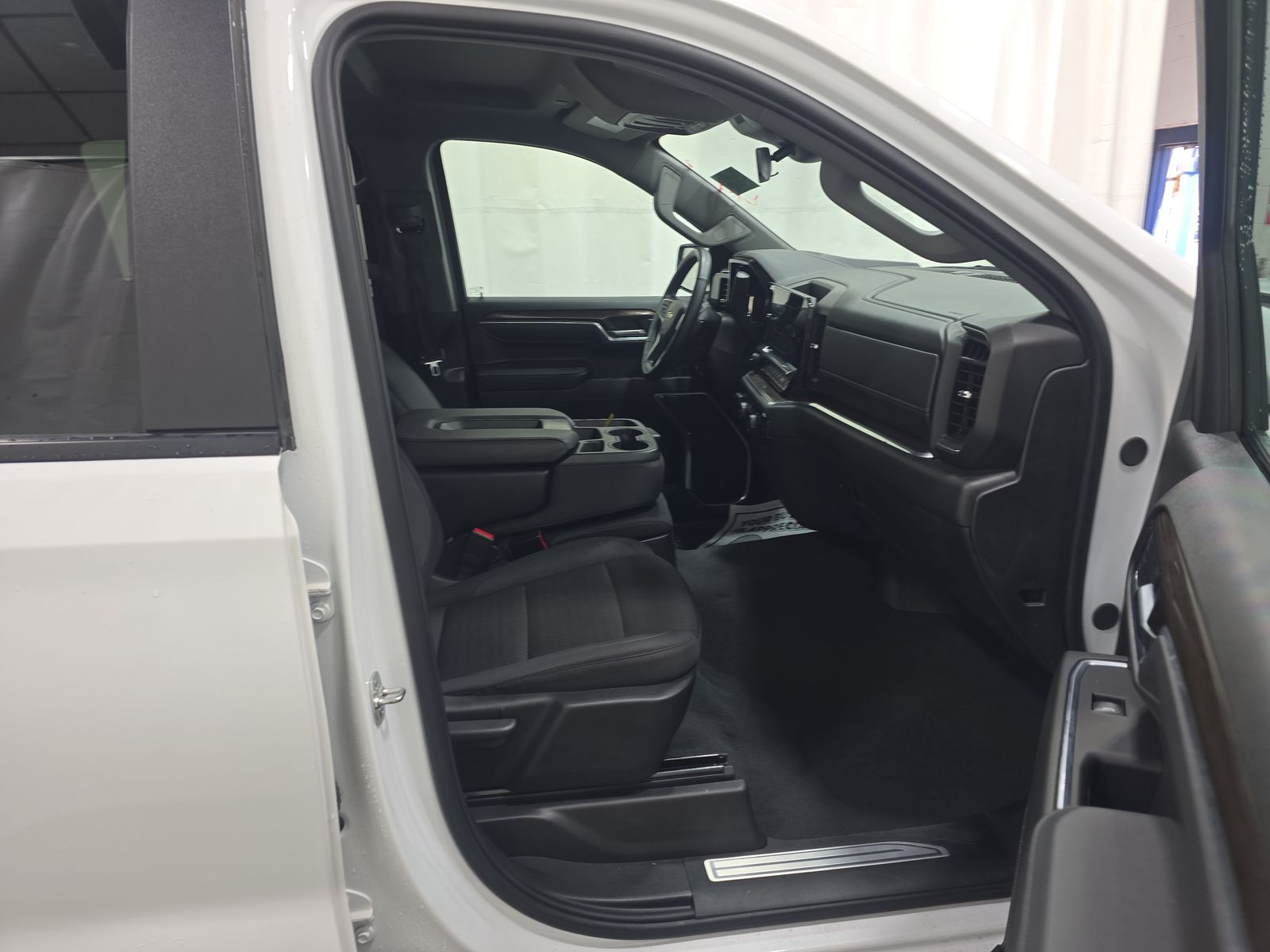 2025 Chevrolet Silverado 1500 LT AWD