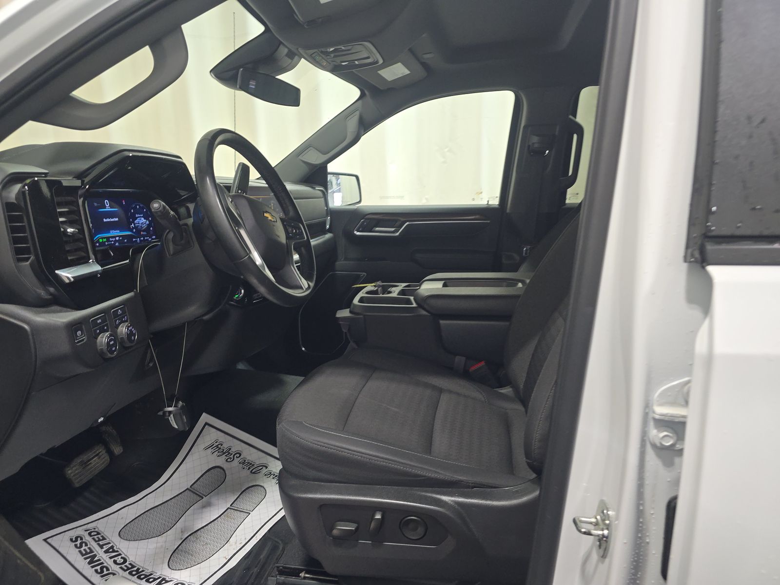 2025 Chevrolet Silverado 1500 LT AWD