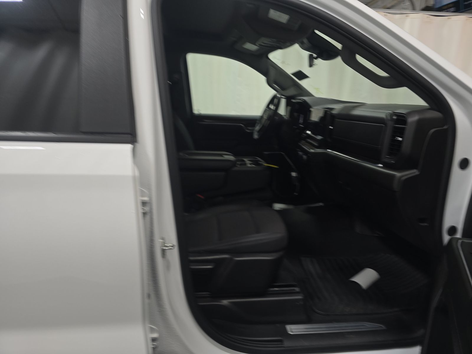 2025 Chevrolet Silverado 1500 LT AWD