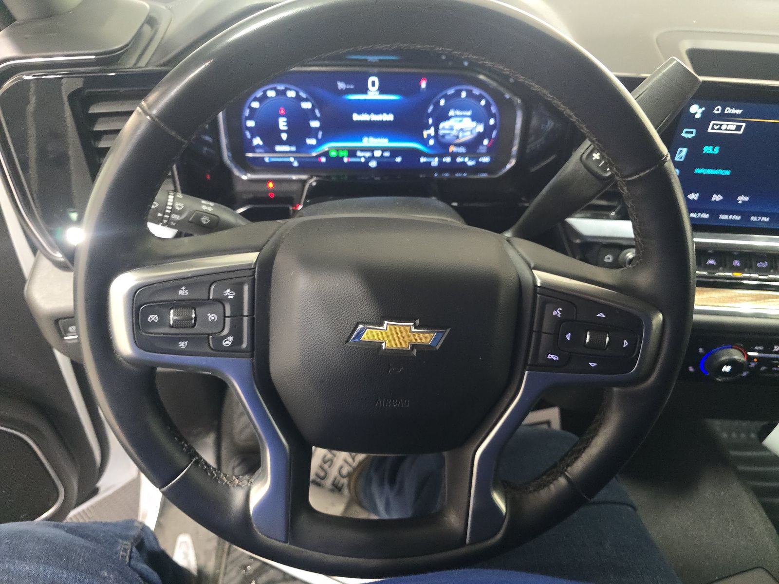 2025 Chevrolet Silverado 1500 LT AWD