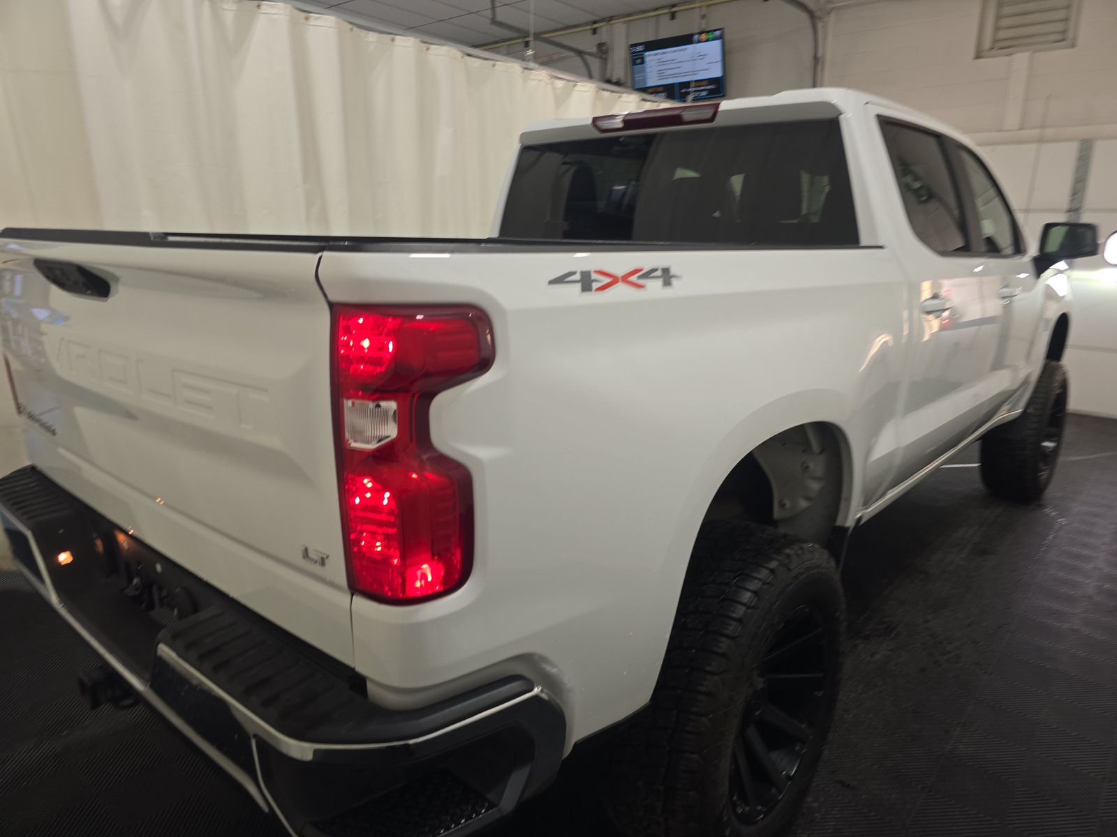 2025 Chevrolet Silverado 1500 LT AWD