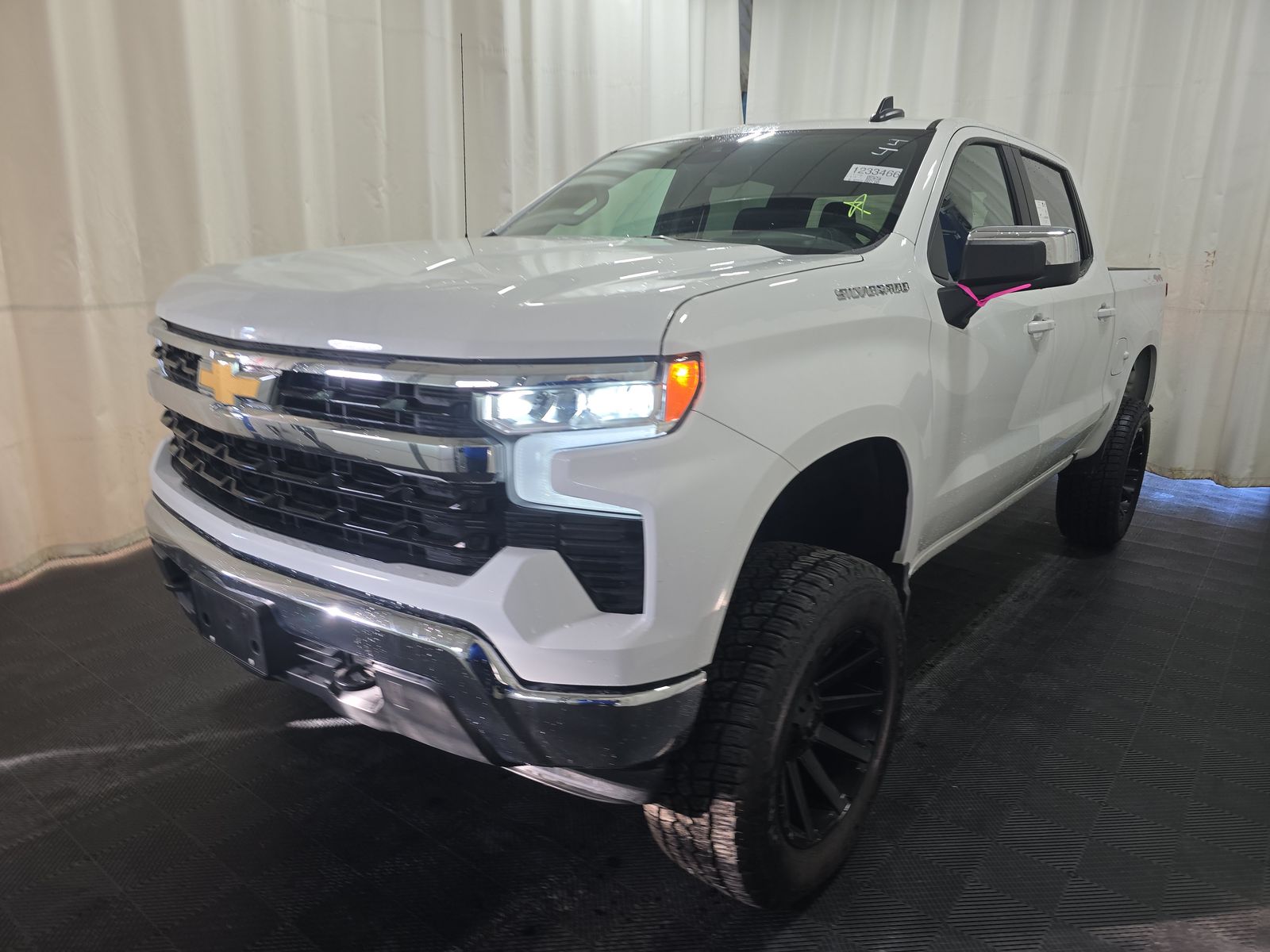 2025 Chevrolet Silverado 1500 LT AWD