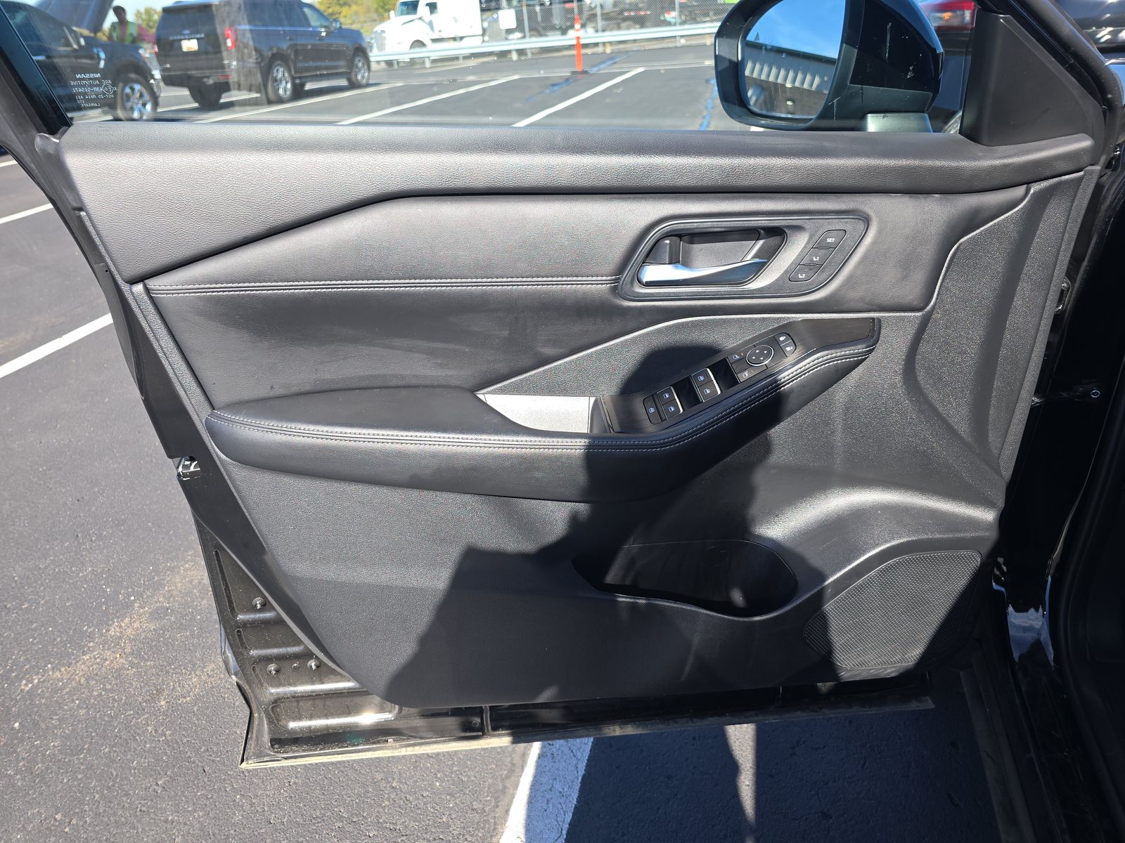 2025 Nissan Rogue SL FWD