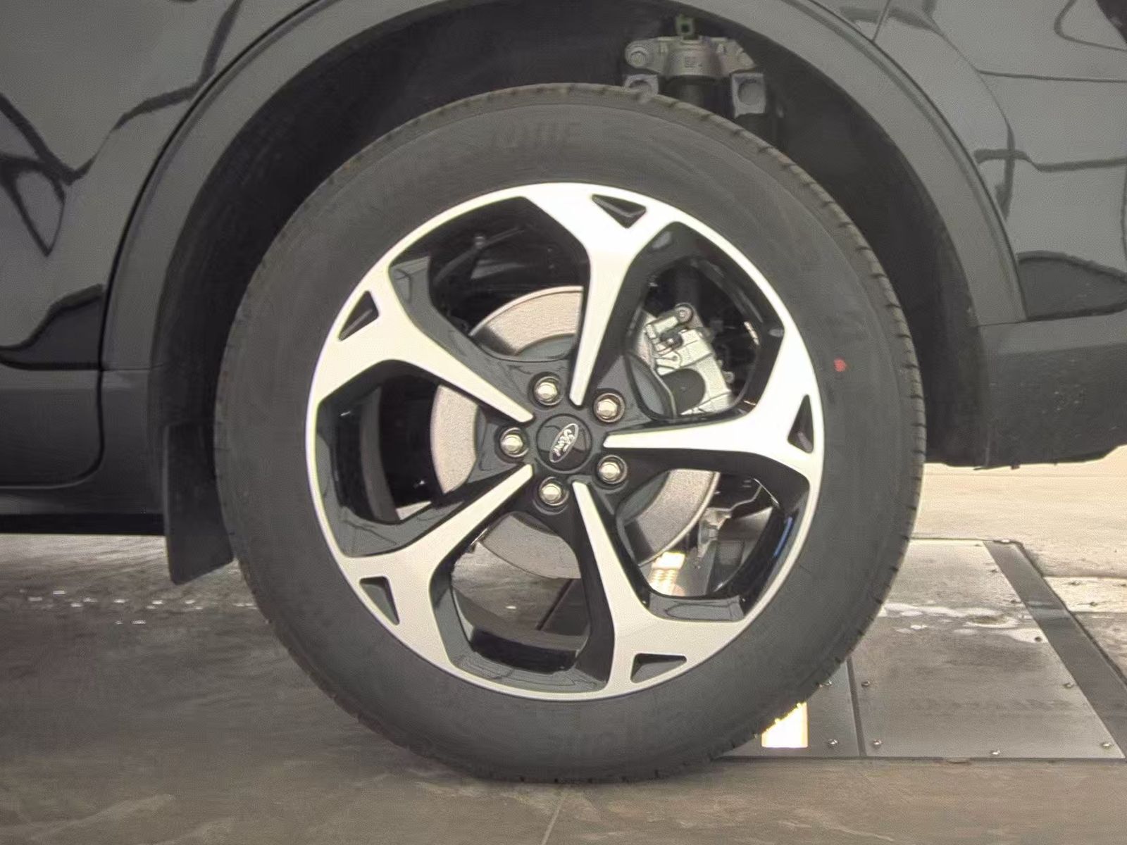 2025 Ford Escape Hybrid ST-Line Elite AWD