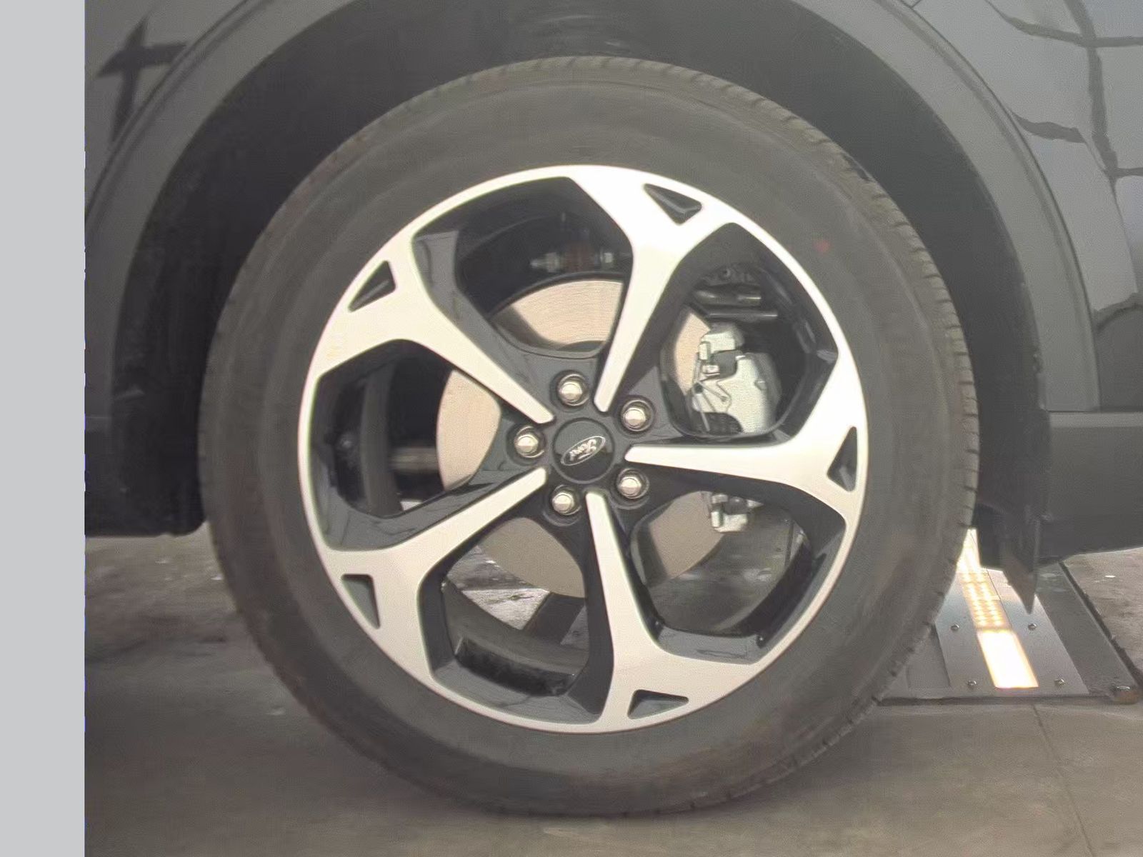 2025 Ford Escape Hybrid ST-Line Elite AWD