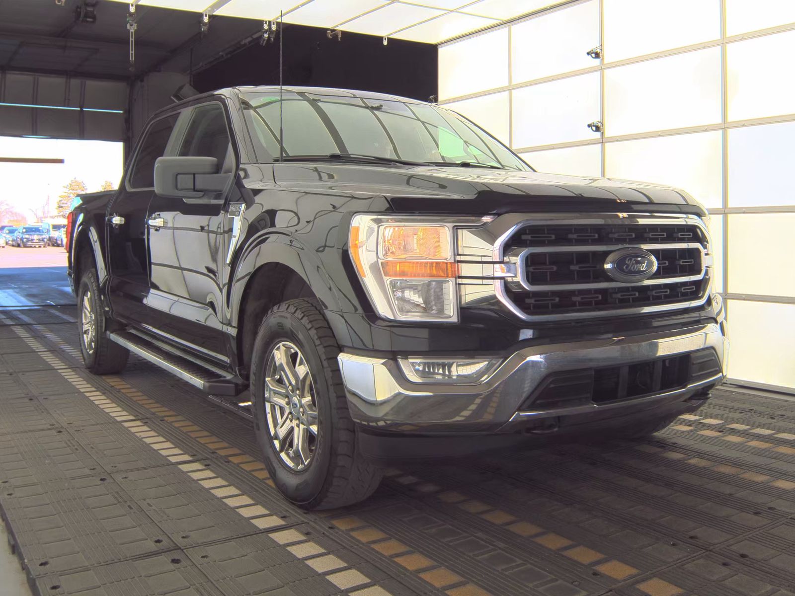 2023 Ford F-150 XLT AWD