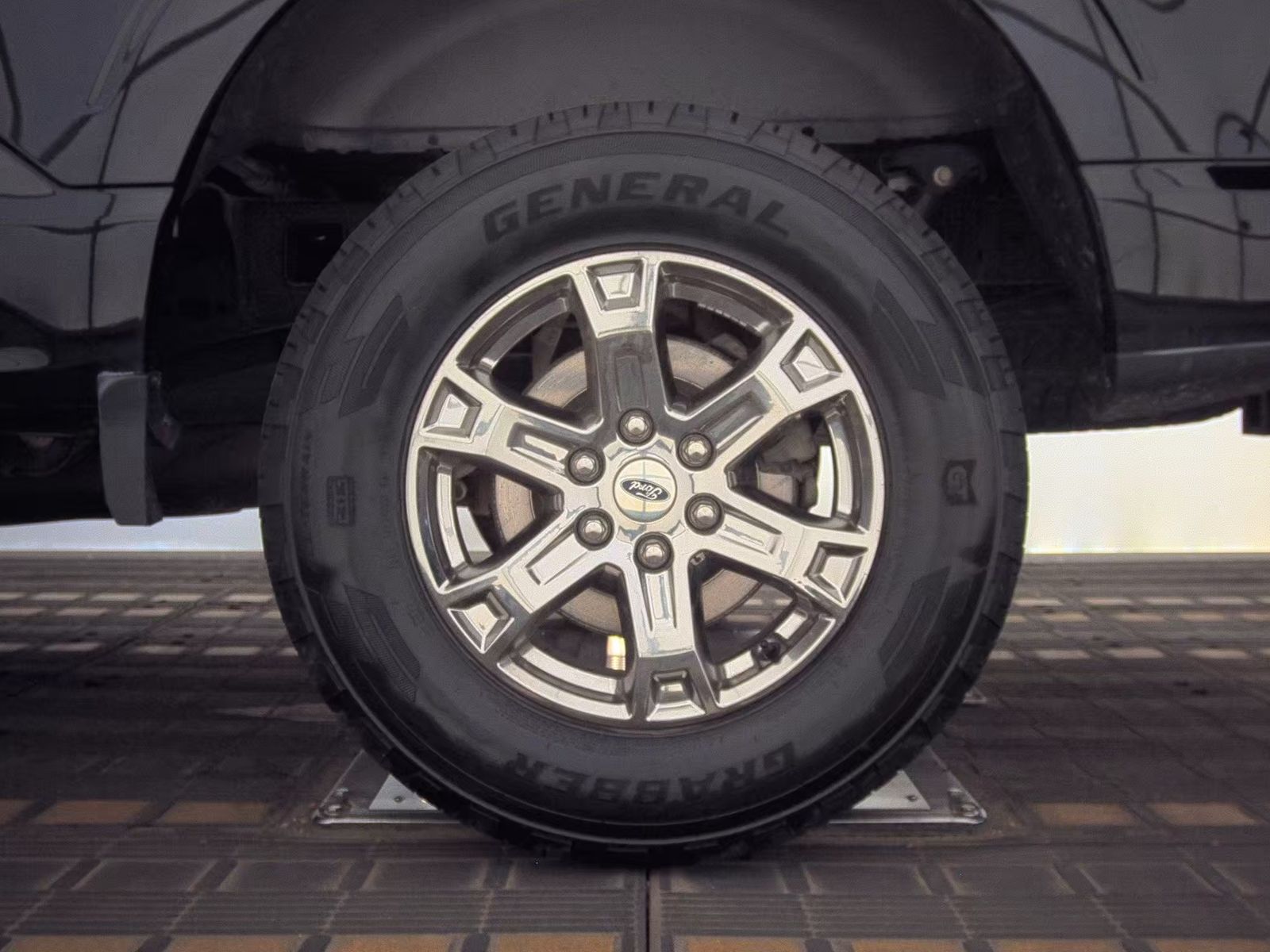 2023 Ford F-150 XLT AWD