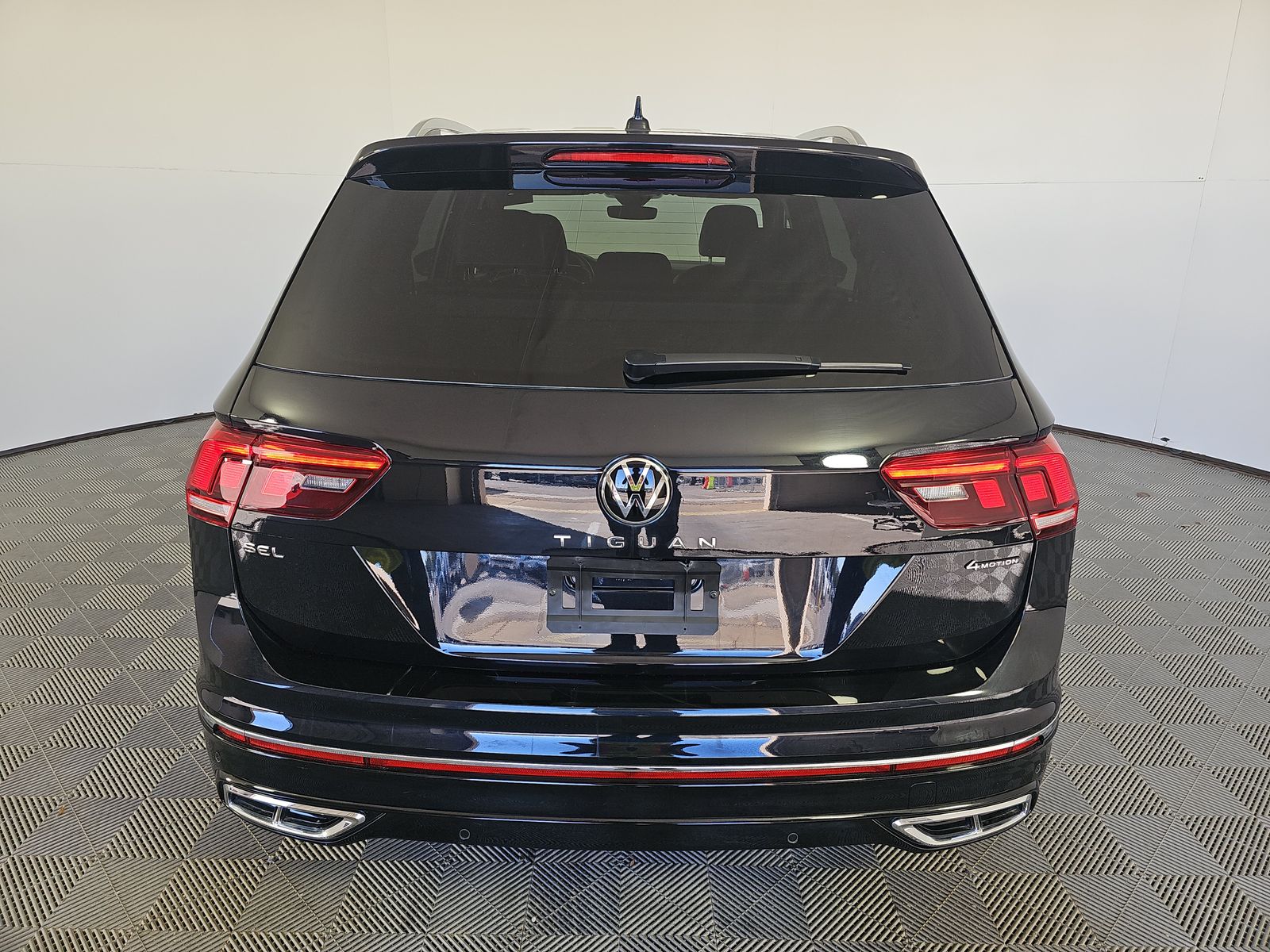 2024 Volkswagen Tiguan 2.0T SEL R-Line AWD