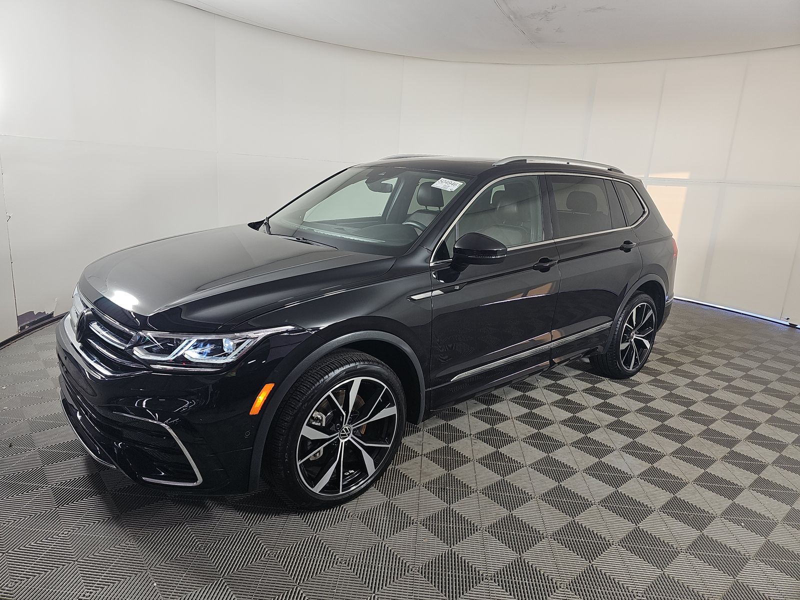 2024 Volkswagen Tiguan 2.0T SEL R-Line AWD