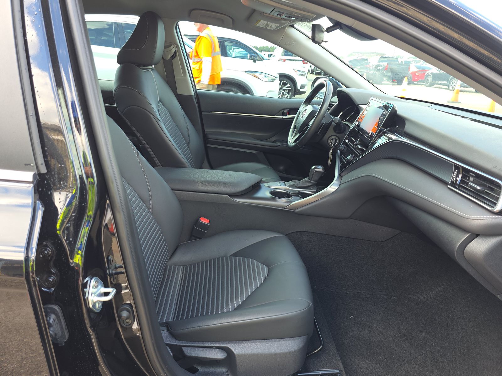 2024 Toyota Camry SE FWD