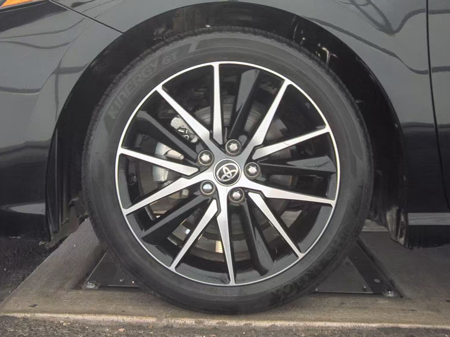 2024 Toyota Camry SE FWD