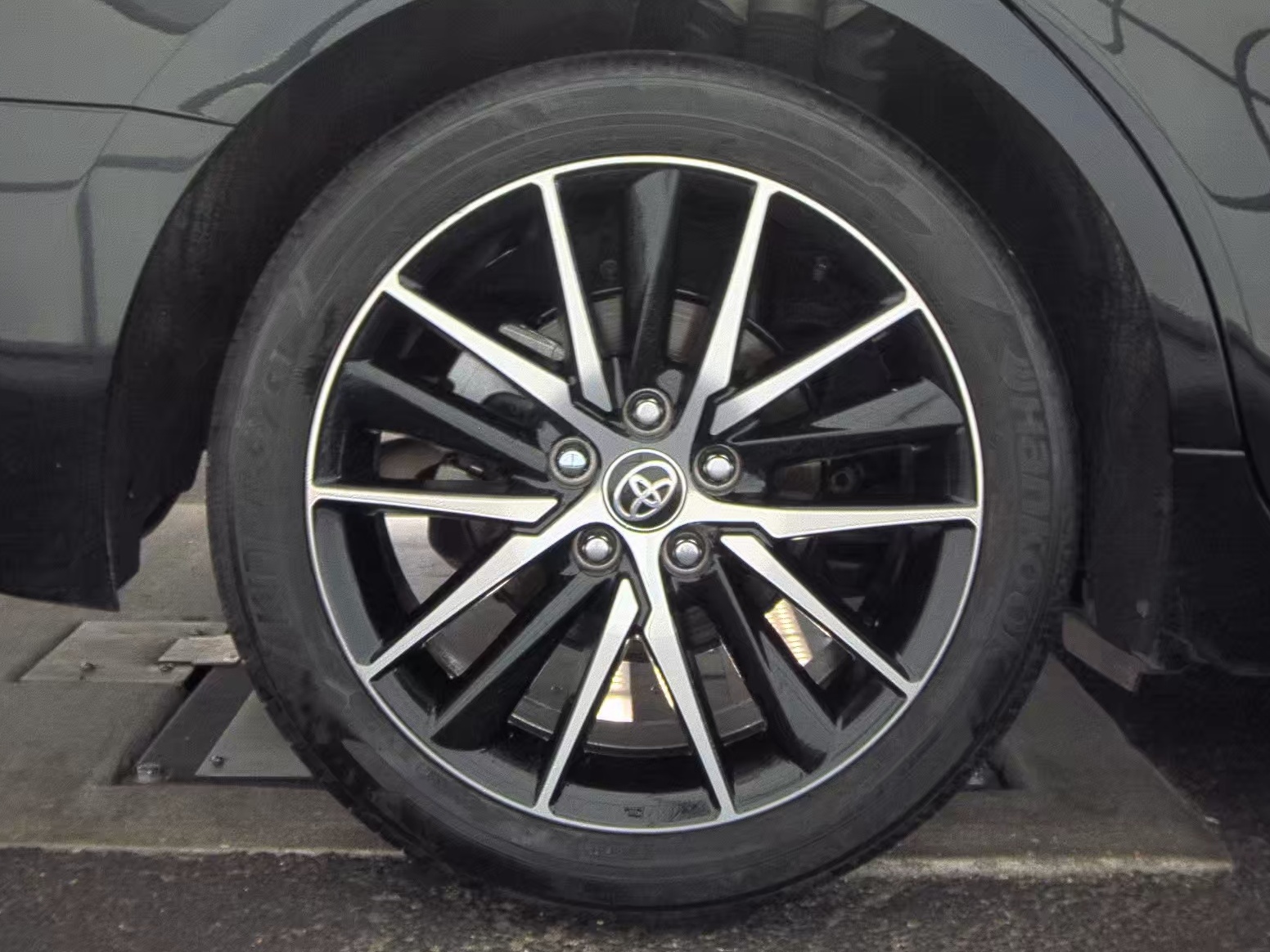 2024 Toyota Camry SE FWD