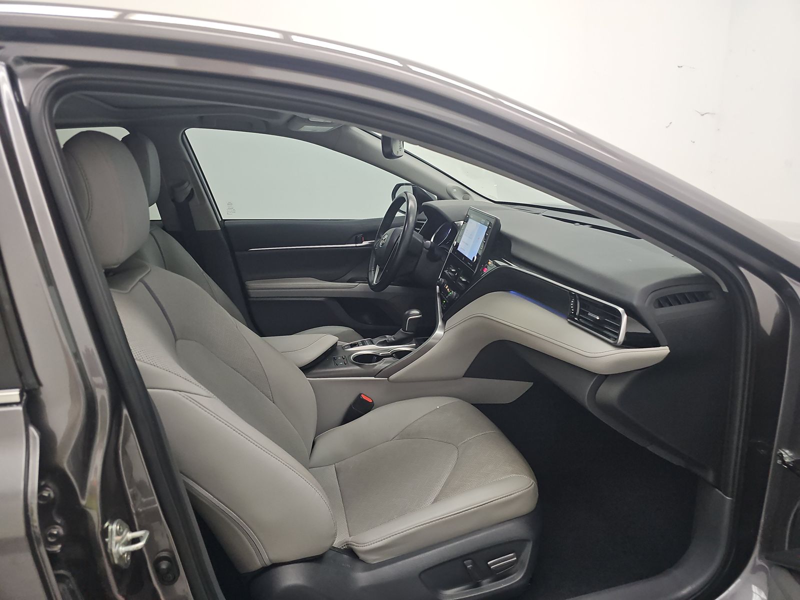 2023 Toyota Camry Hybrid XLE FWD