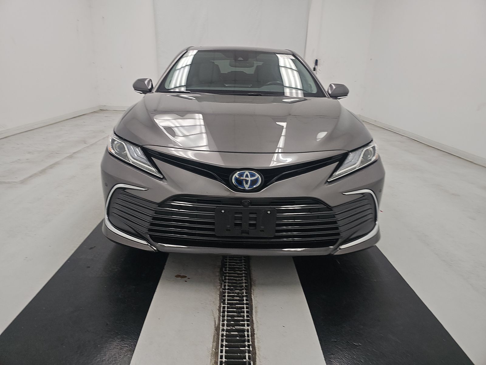 2023 Toyota Camry Hybrid XLE FWD