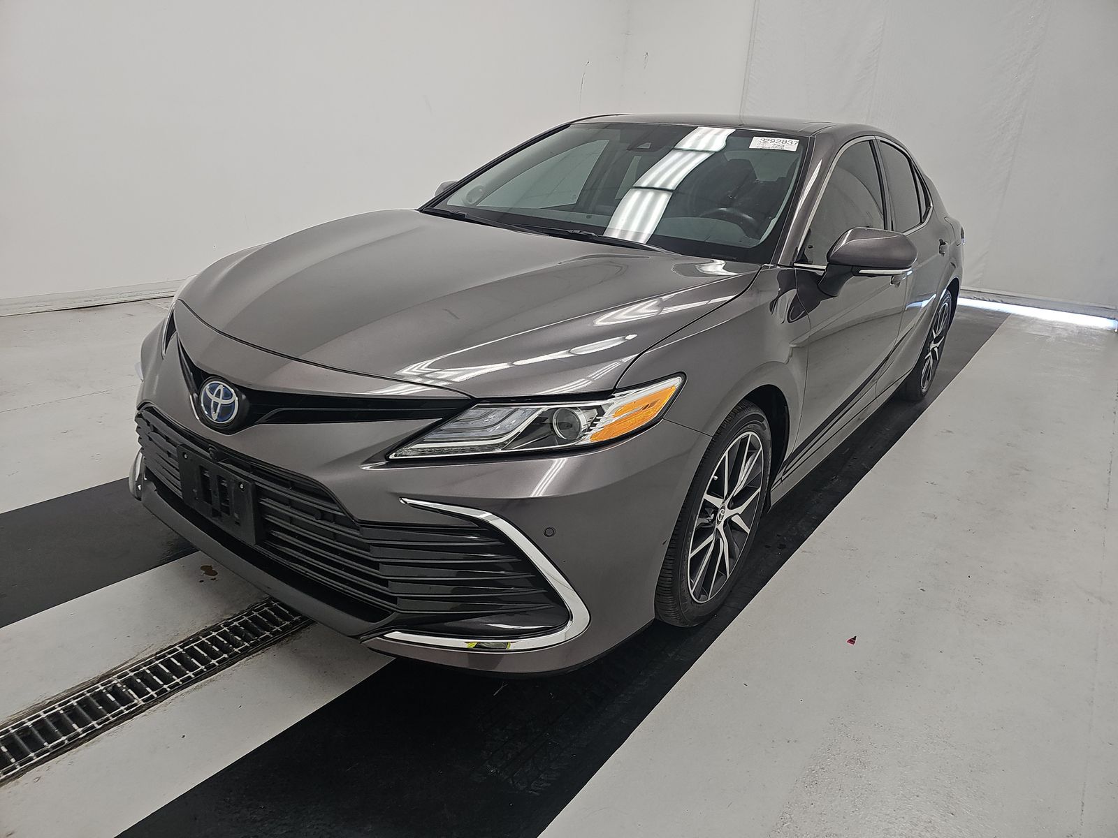 2023 Toyota Camry Hybrid XLE FWD