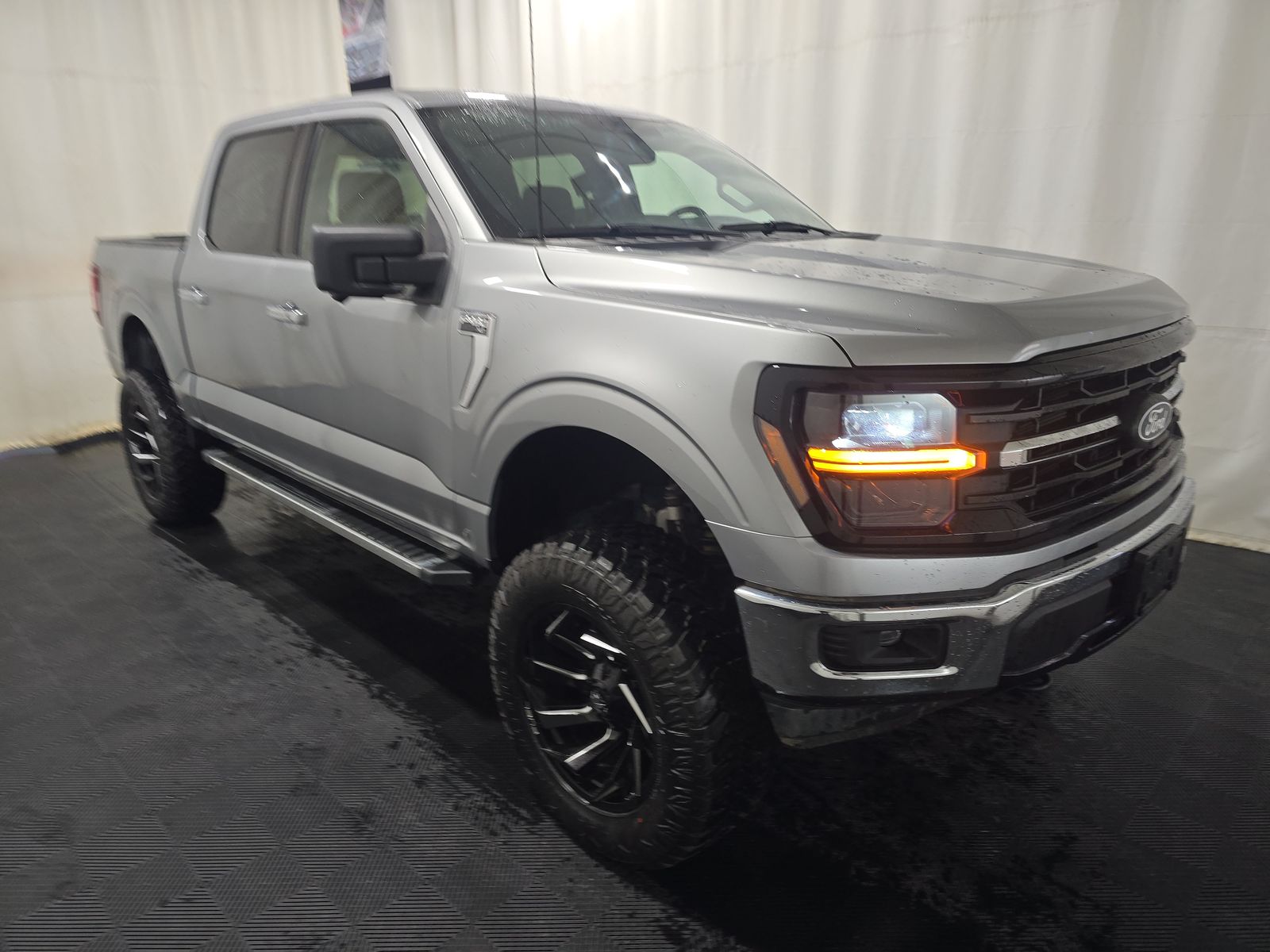 2024 Ford F-150 XLT AWD