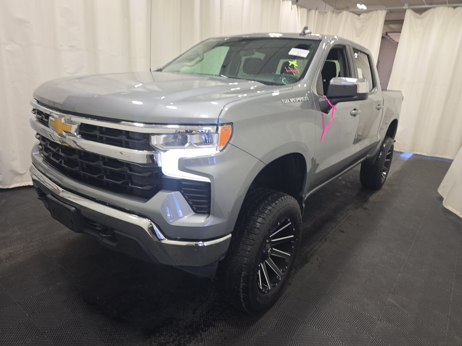 2025 Chevrolet Silverado 1500 LT AWD