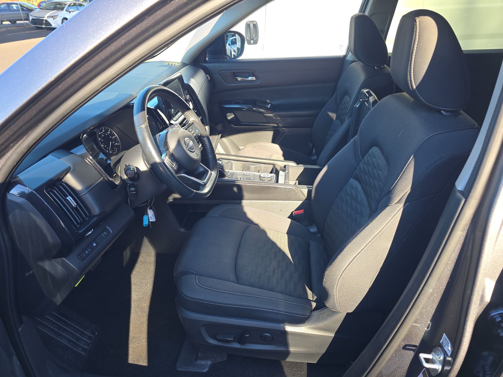 2022 Nissan Pathfinder SV AWD