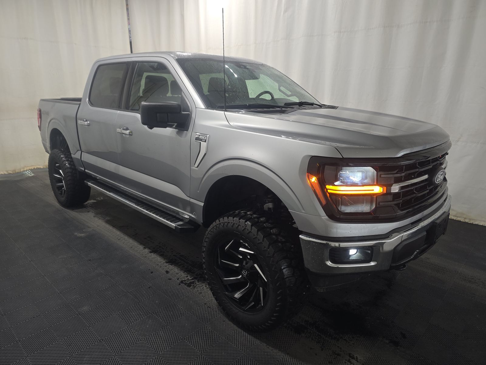 2024 Ford F-150 XLT AWD