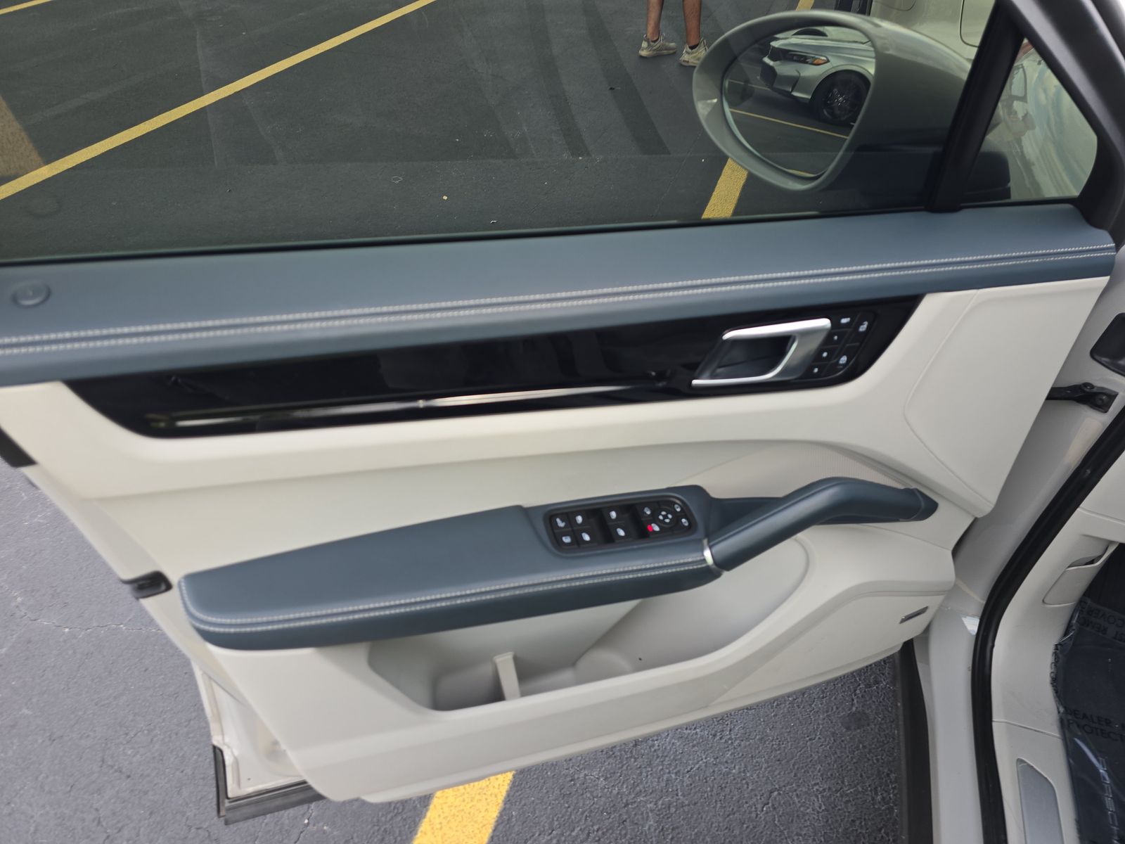 2023 Porsche Cayenne E-Hybrid AWD