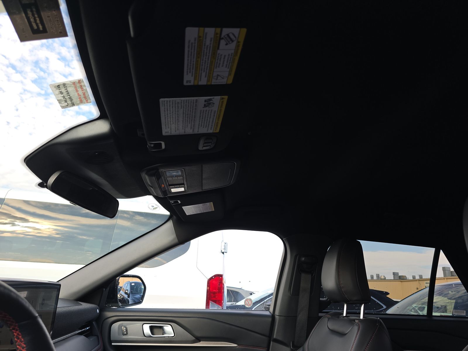 2025 Ford Explorer ST-Line AWD