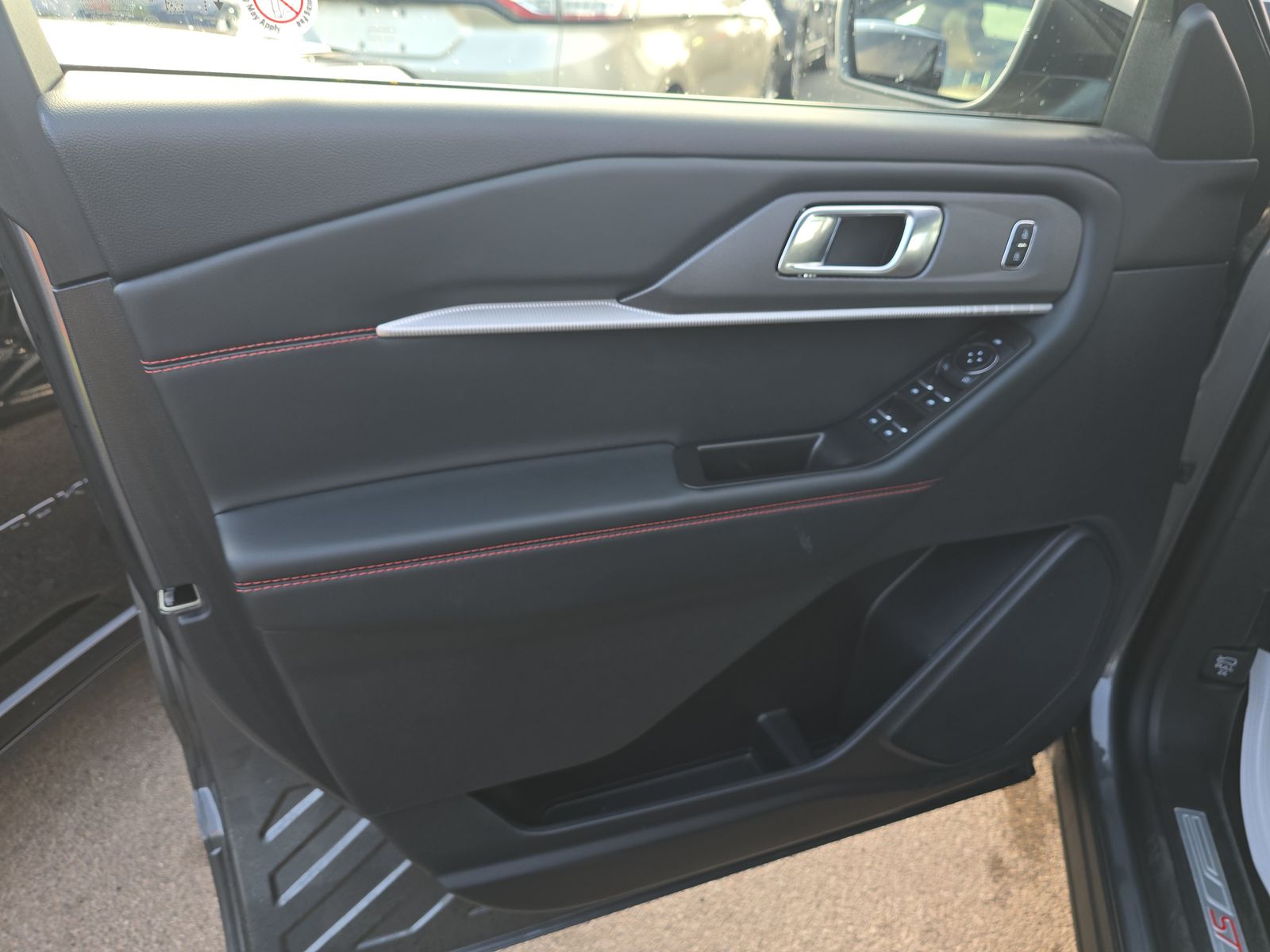 2025 Ford Explorer ST-Line AWD