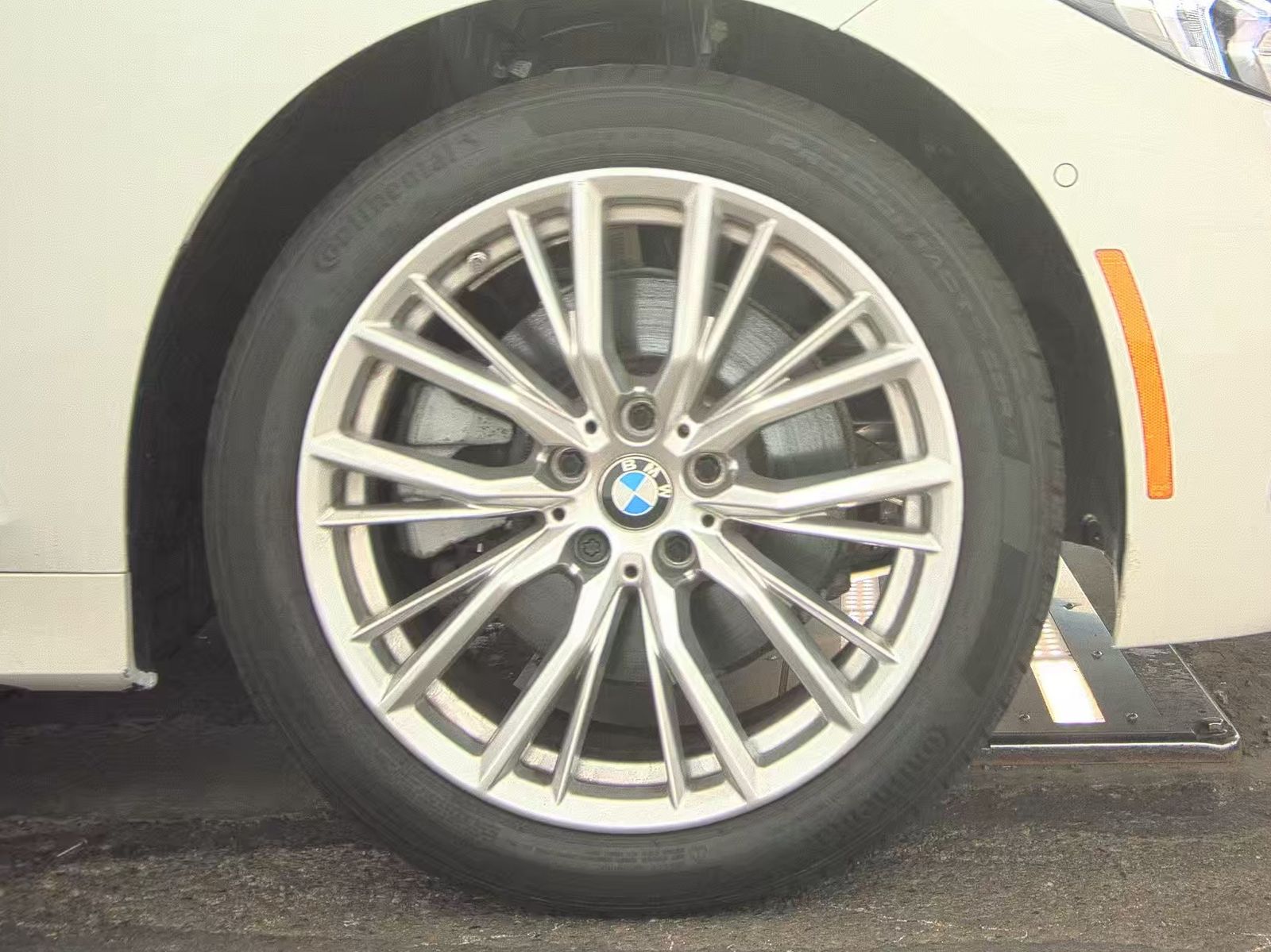 2024 BMW 3 Series 330i xDrive AWD