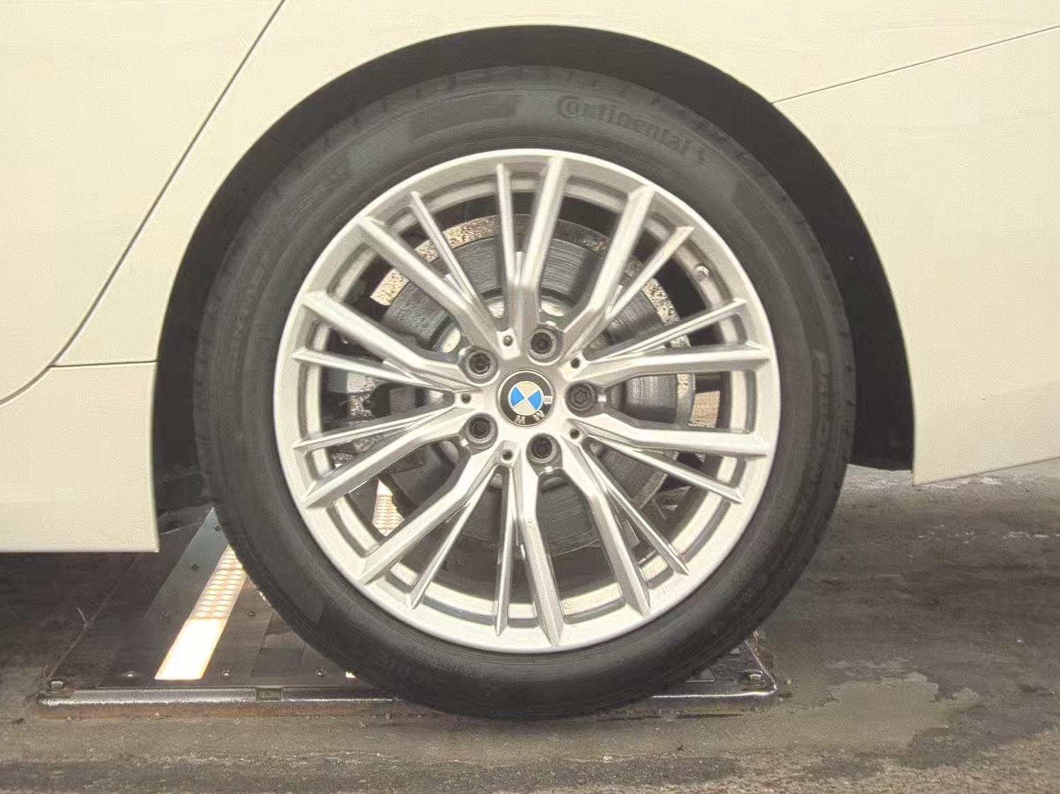 2024 BMW 3 Series 330i xDrive AWD