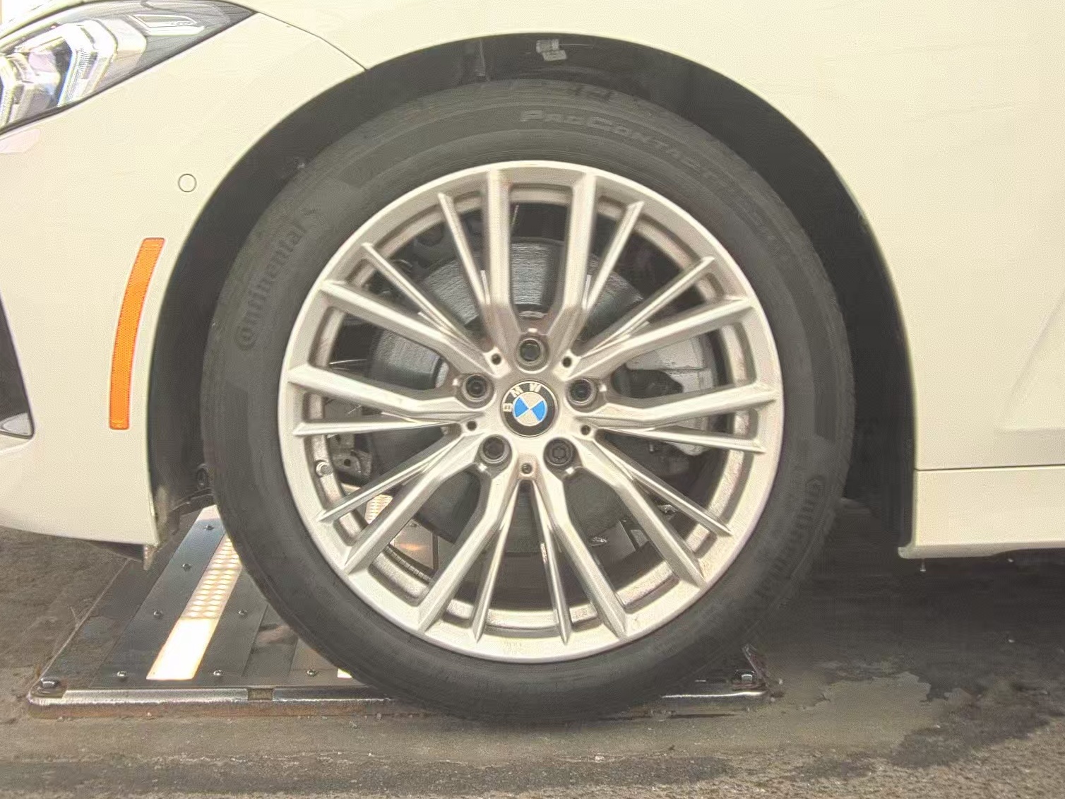 2024 BMW 3 Series 330i xDrive AWD