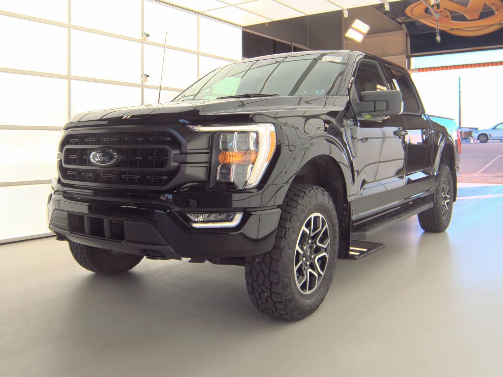 2023 Ford F-150 XLT AWD