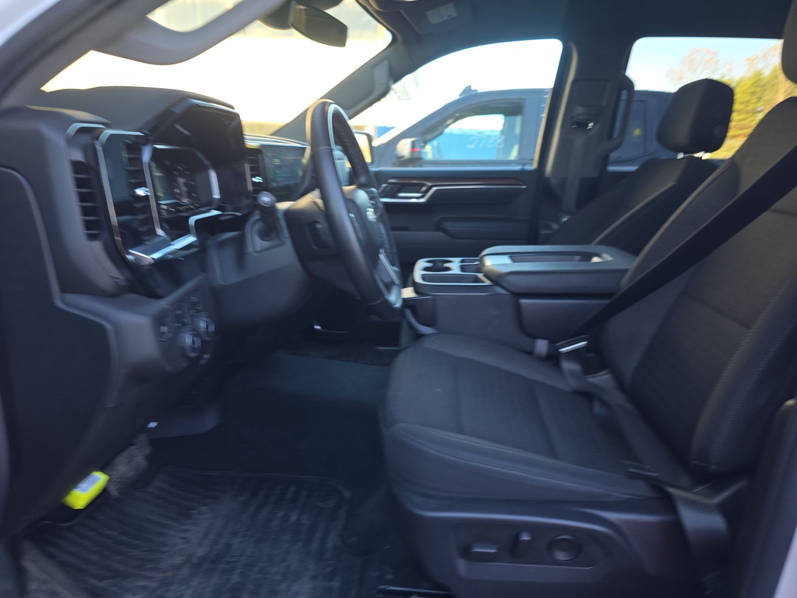 2025 Chevrolet Silverado 1500 LT AWD