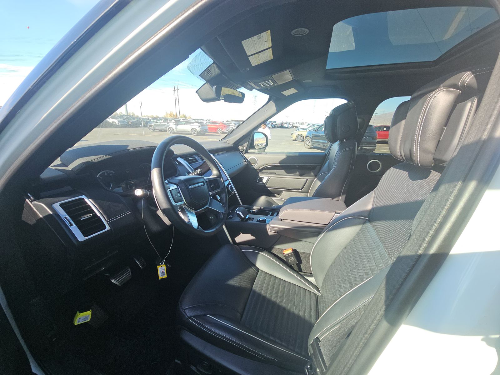 2023 Land Rover Discovery Metropolitan Edition AWD