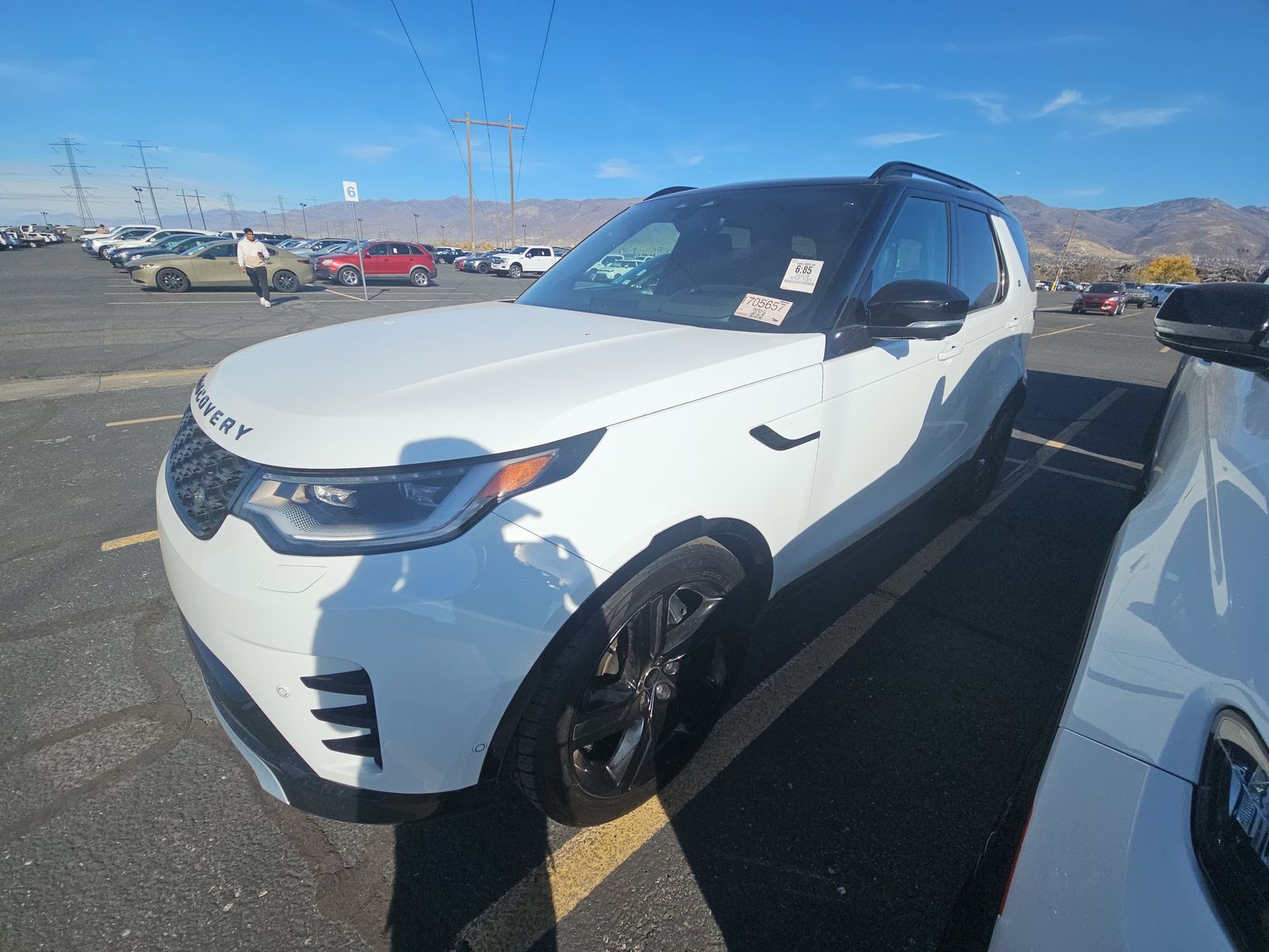 2023 Land Rover Discovery Metropolitan Edition AWD