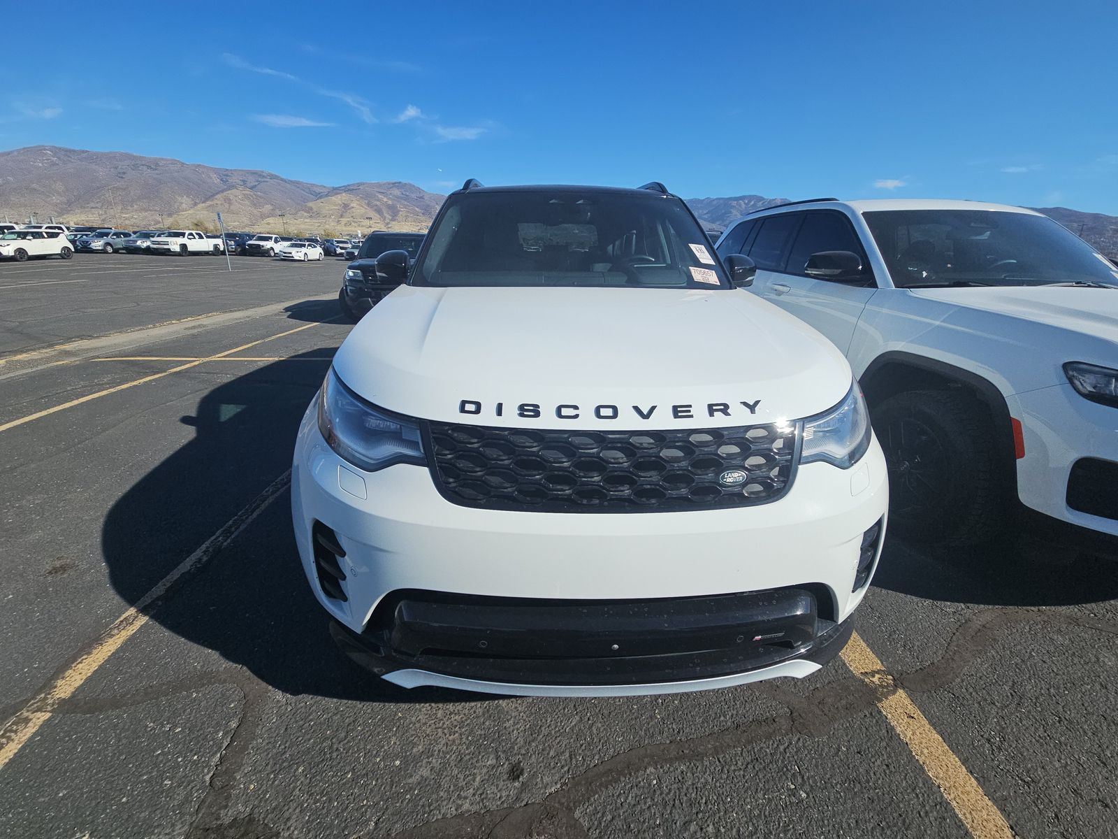 2023 Land Rover Discovery Metropolitan Edition AWD