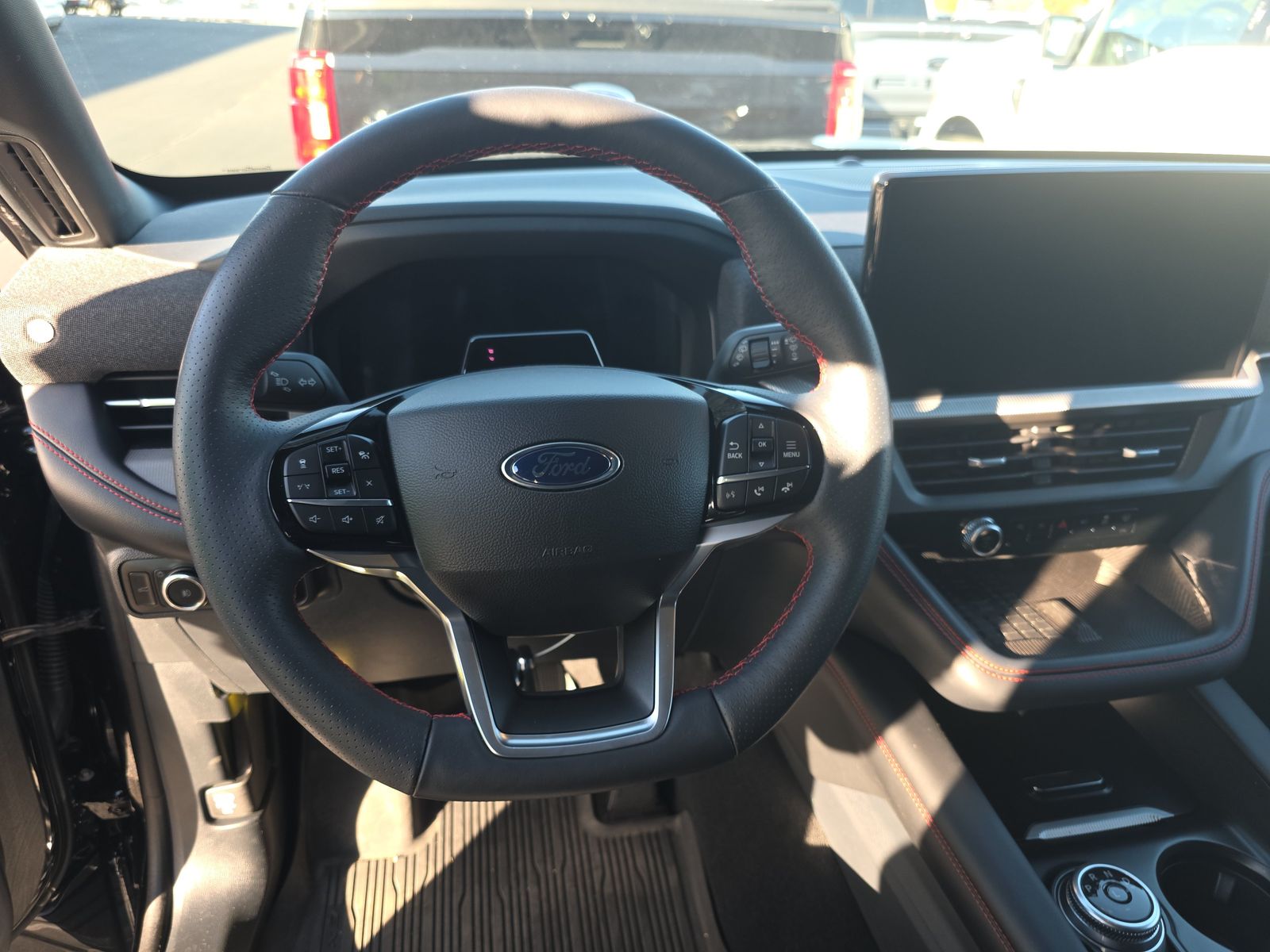 2025 Ford Explorer ST-Line RWD