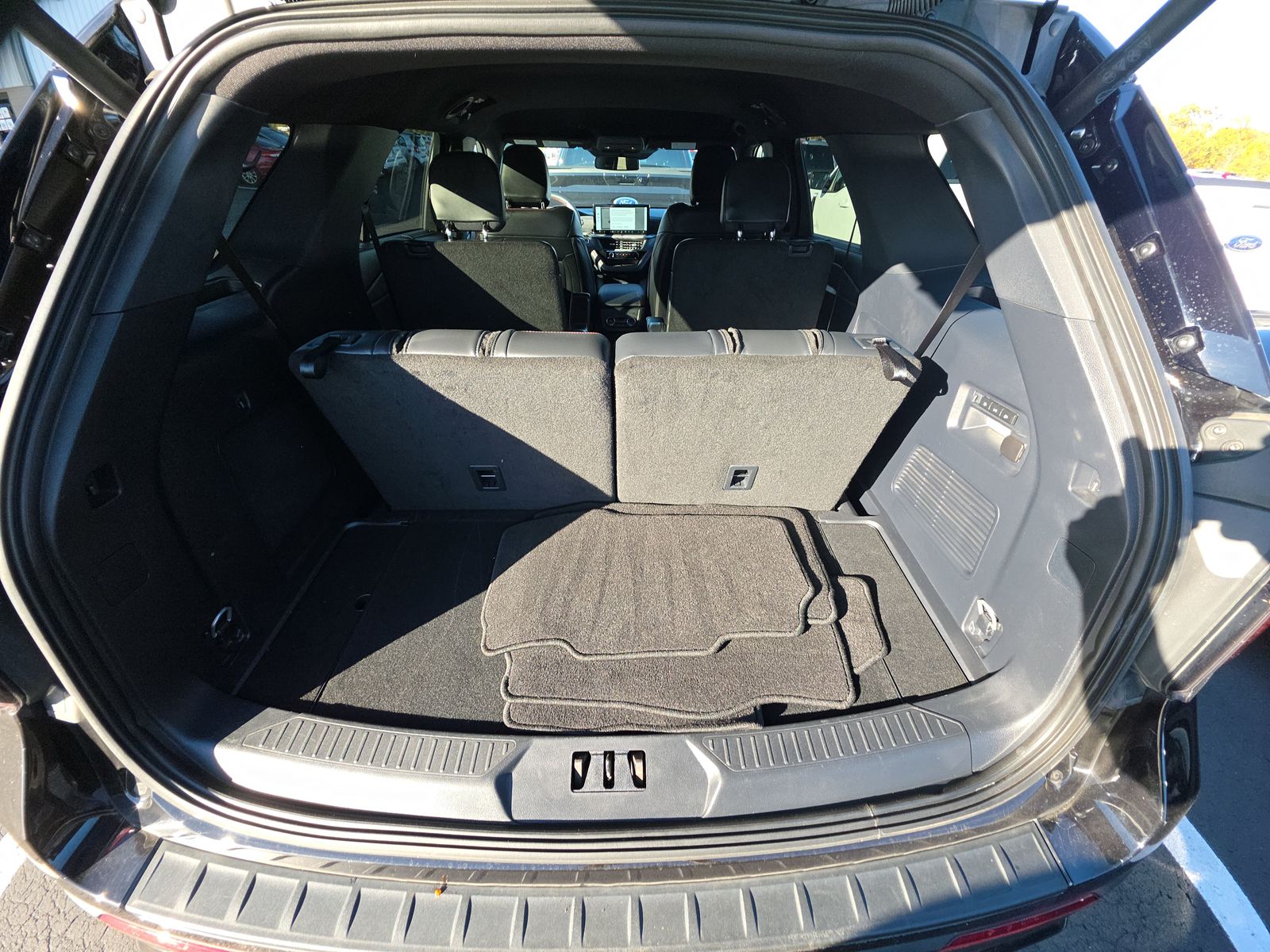 2025 Ford Explorer ST-Line RWD