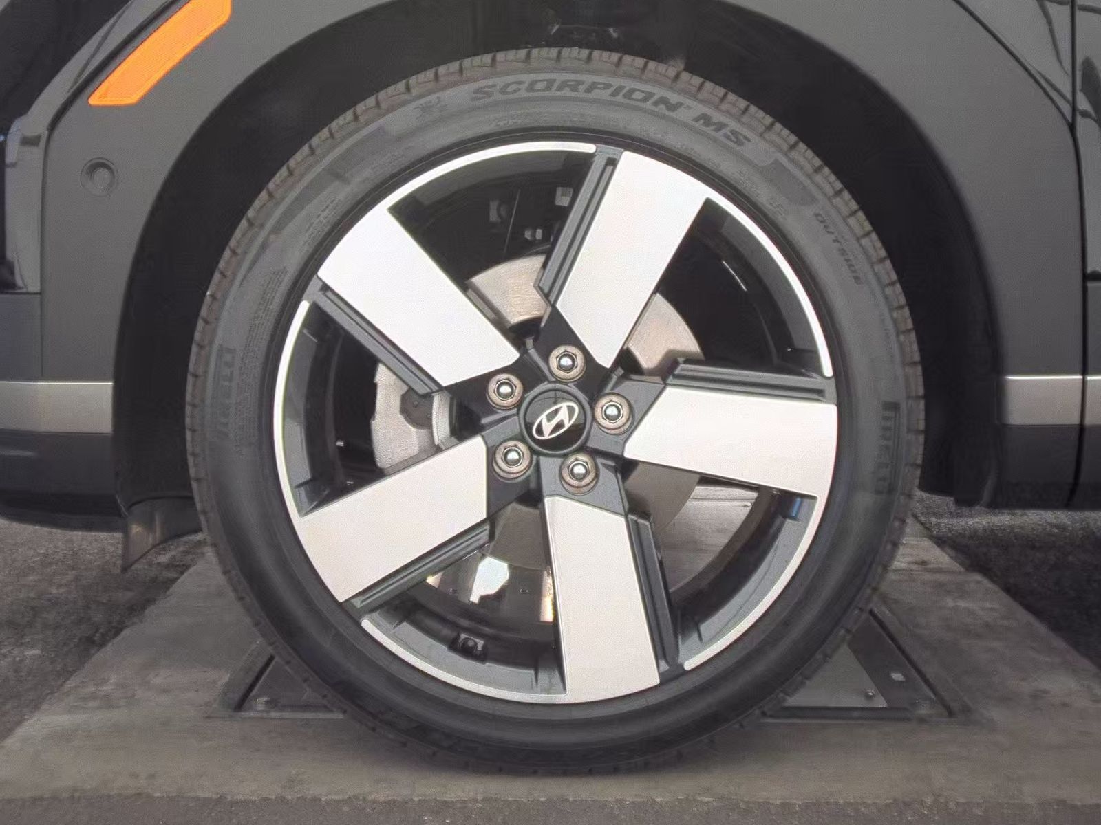 2025 Hyundai Santa Fe Limited FWD