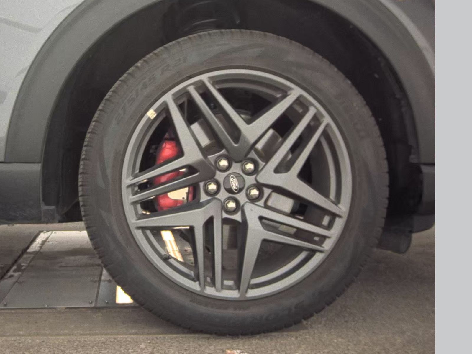 2025 Ford Explorer ST-Line AWD