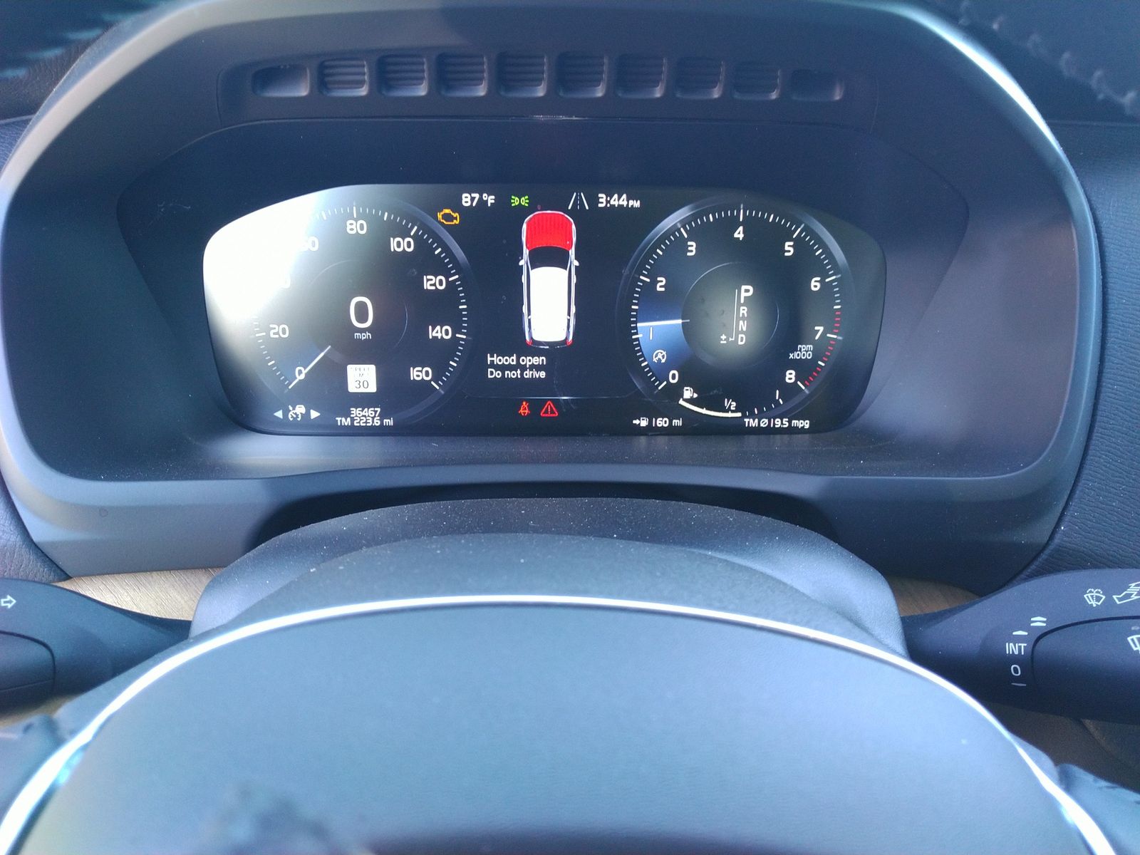 2022 Volvo XC90 T6 Momentum AWD