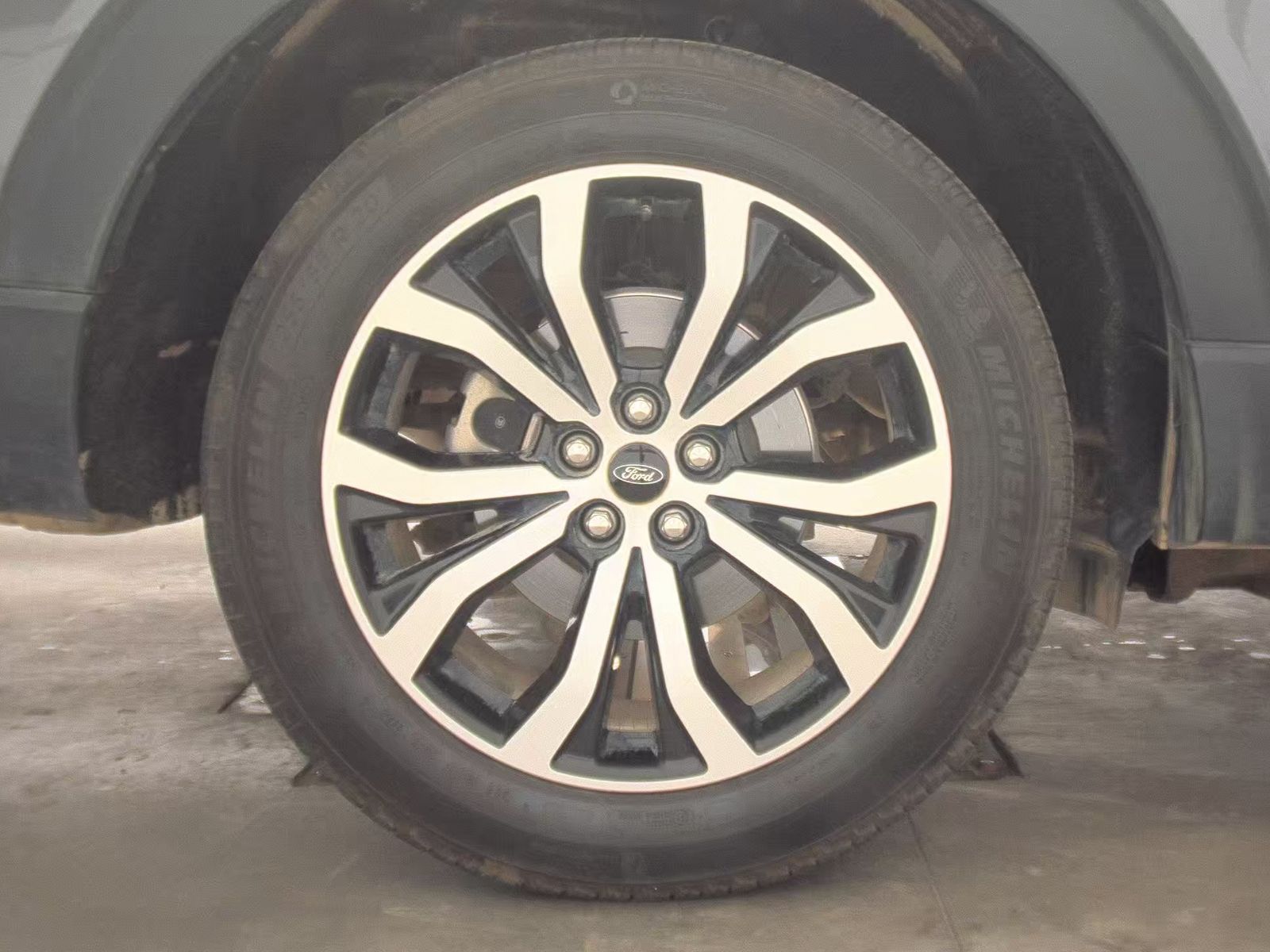 2025 Ford Explorer ST-Line AWD