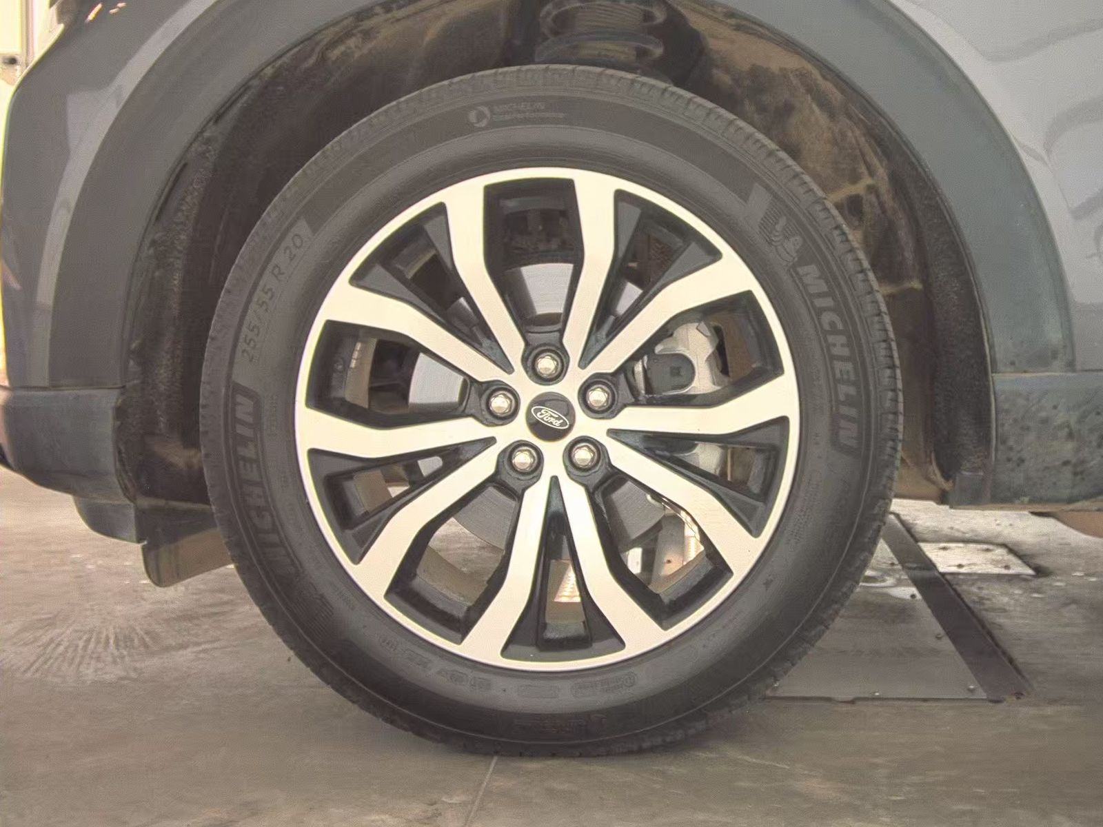 2025 Ford Explorer ST-Line AWD